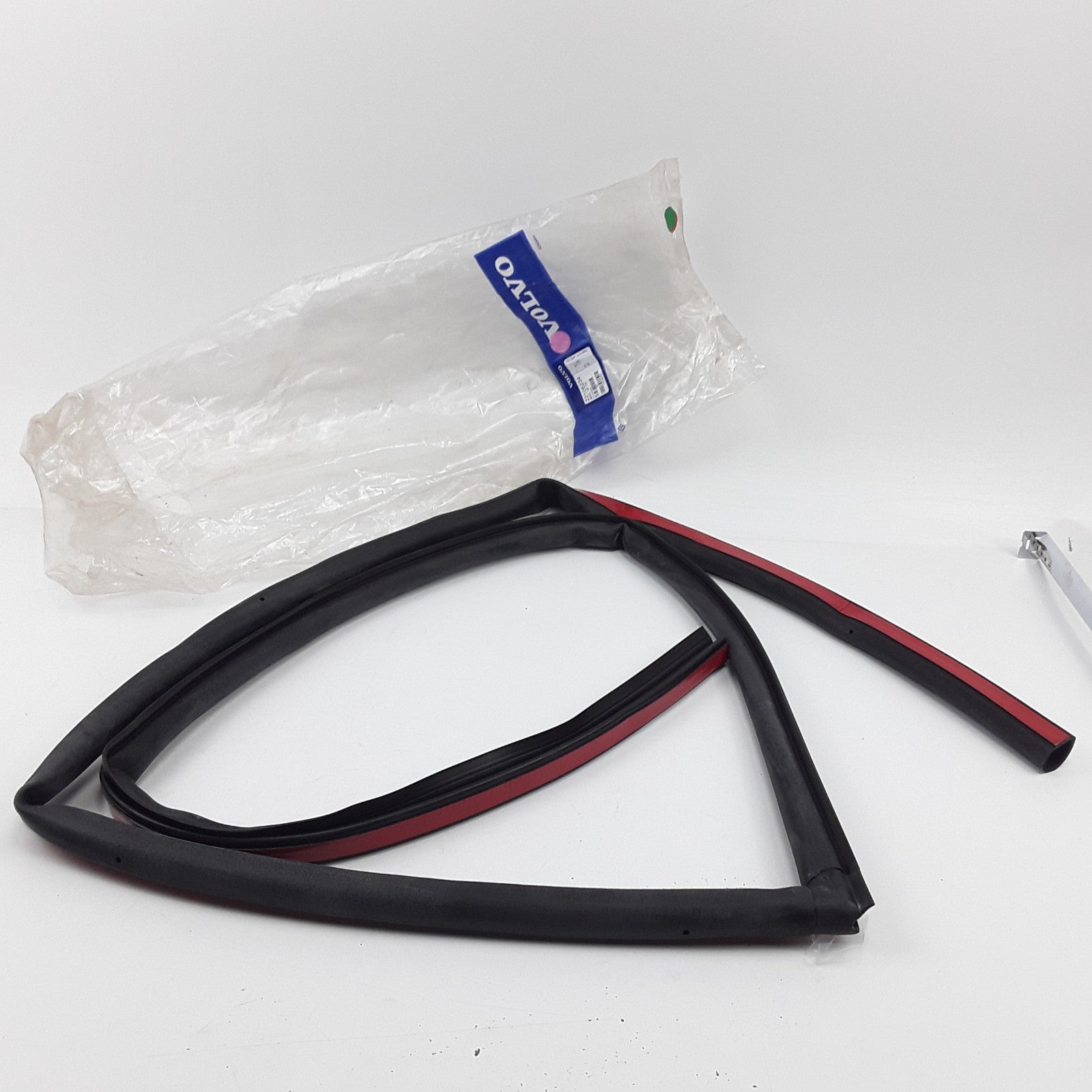 OEM Volvo Door Weather Strip Seal Left LH Side 22106234 For VN VNM VNL FM FH