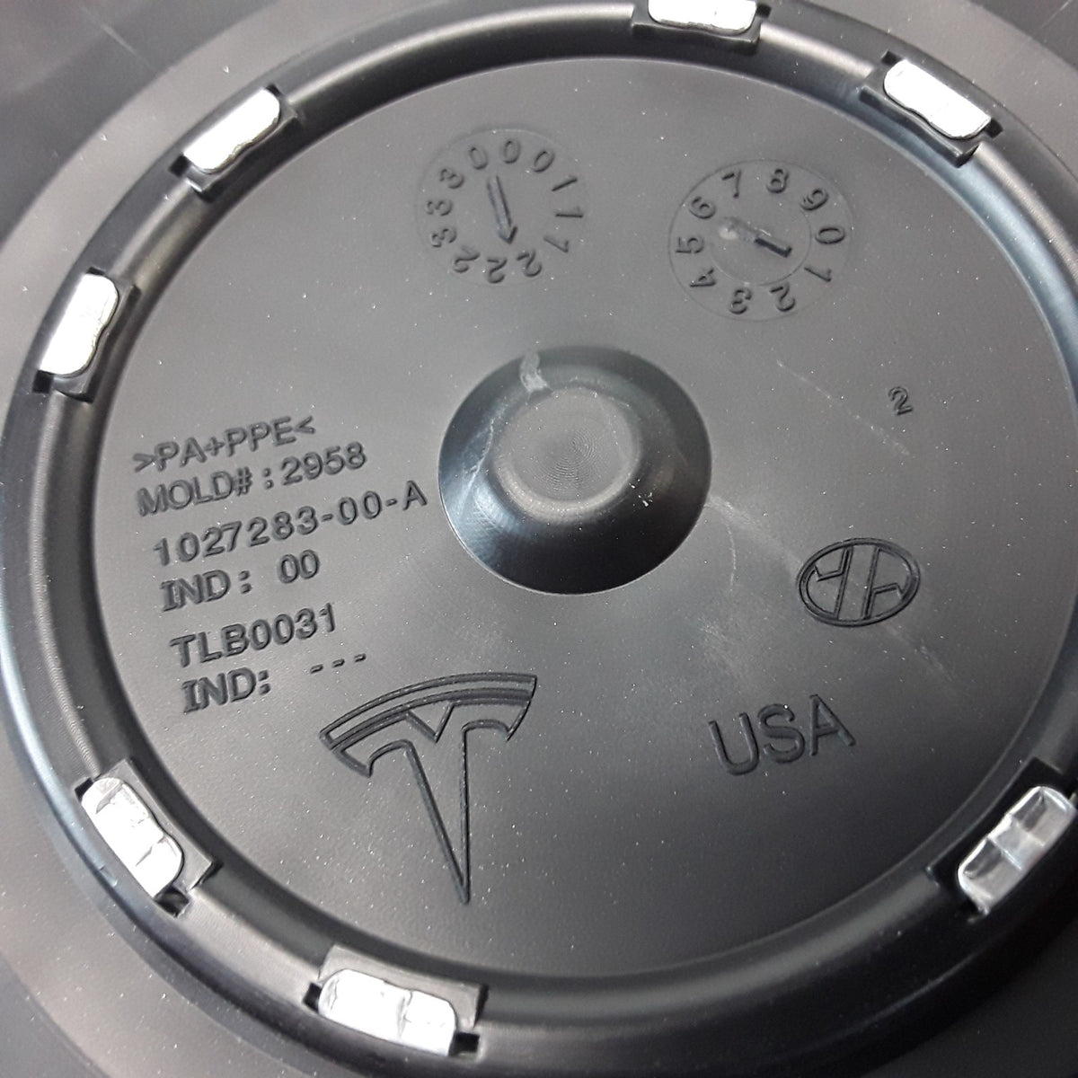 Tesla 2016-21 Model X 20" Onyx Silver Wheel Center Hub Cap Genuine 1027283-00-A