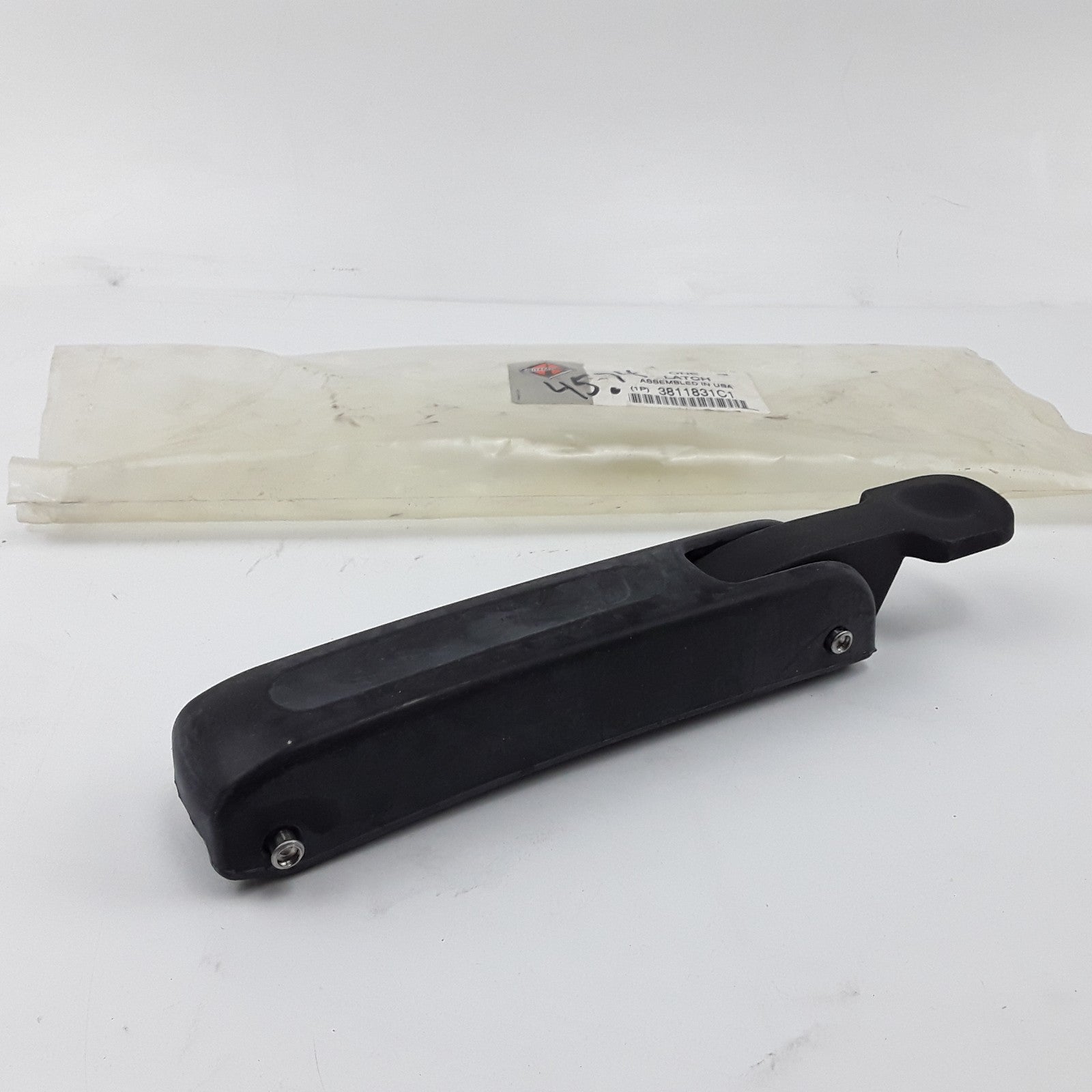OEM International 3811831C1 Engine Access Door Latch Assembly For Navistar Truck