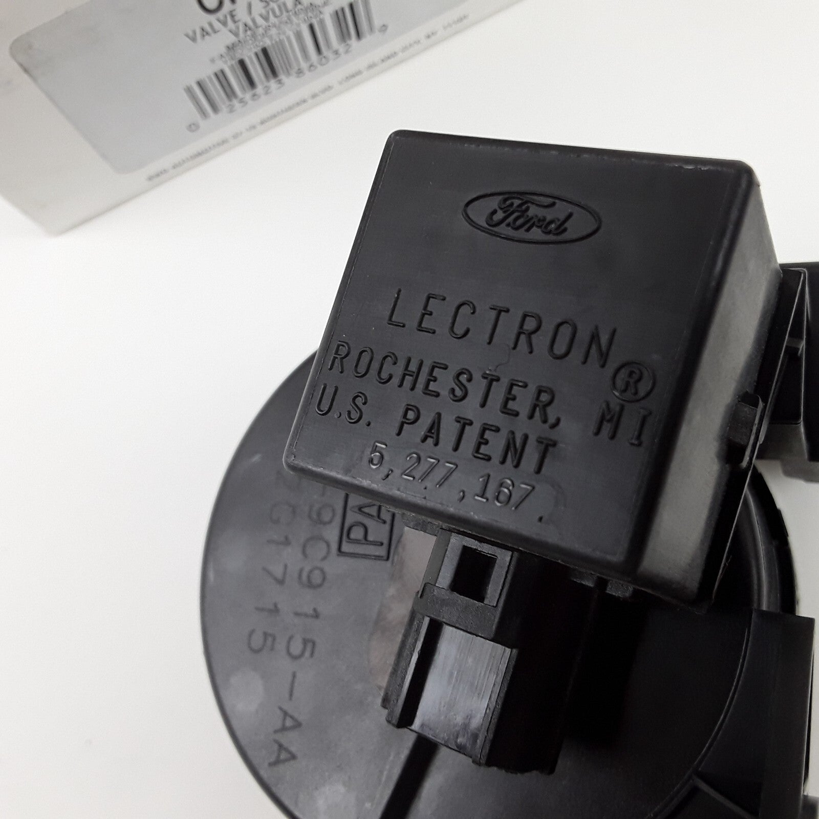 Canister Purge Solenoid Fits Mercury Sable Lincoln Mark VIII Ford Taurus 1996-03