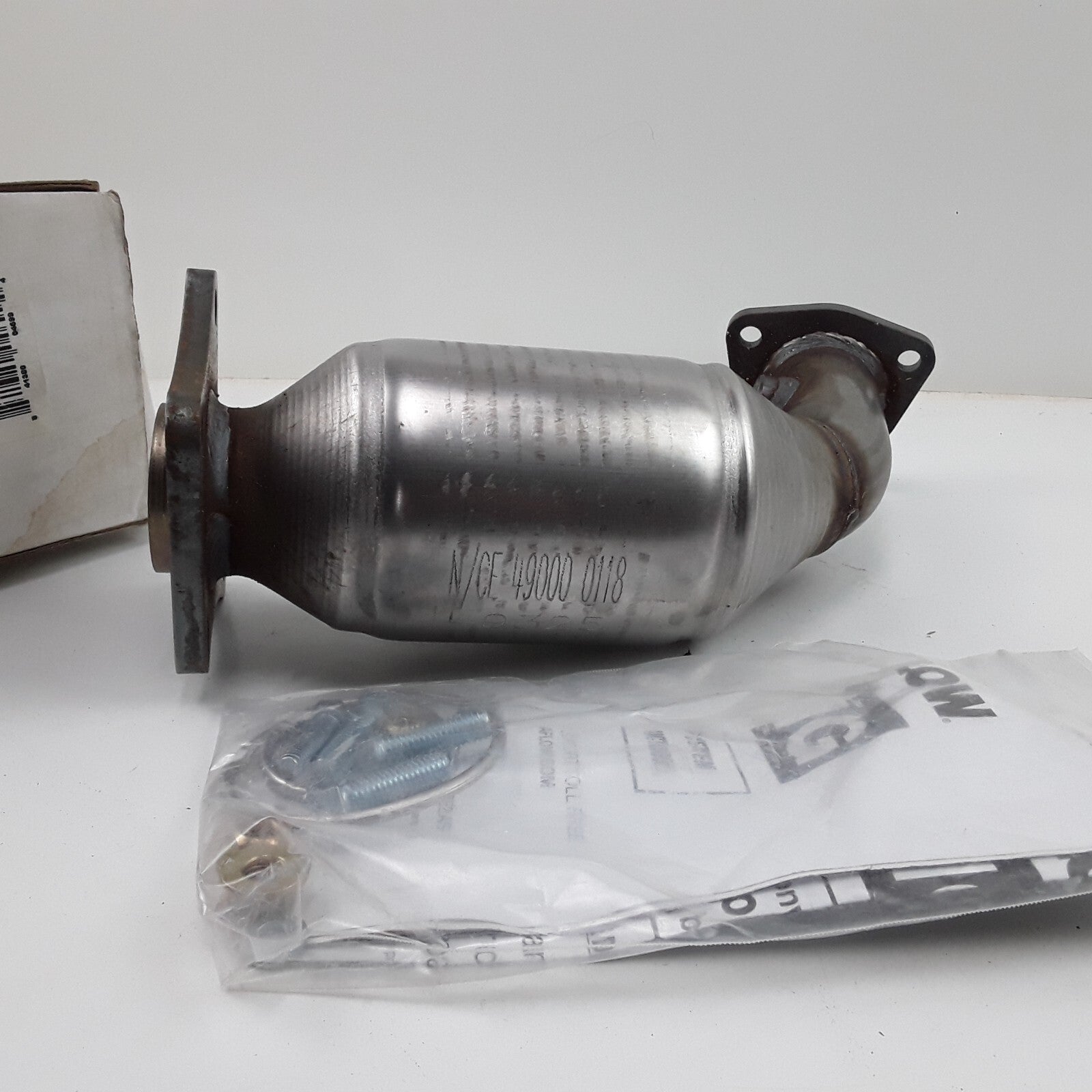 Magnaflow Catalytic Converter Direct Fit Fits Altima 3.5L 2002 2003 2004 2005