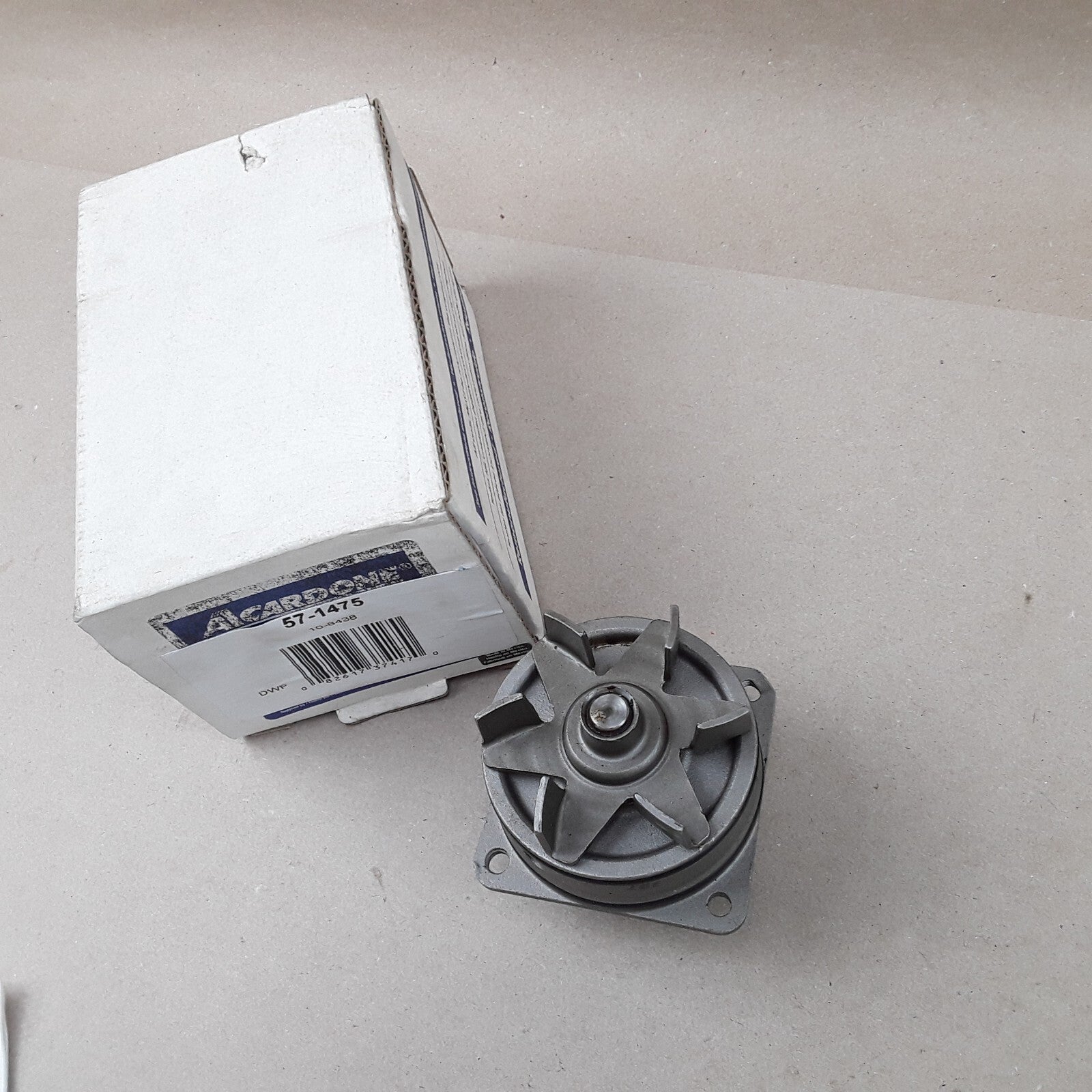 Engine Water Pump Fits Infiniti QX4 I30 Nissan Maxima Pathfinder (1995-2004)