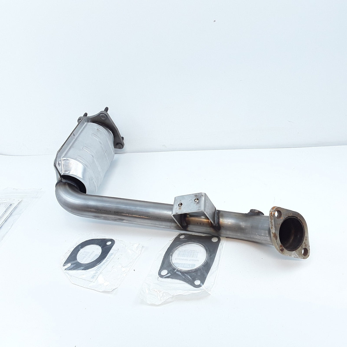 Catalytic Converter Fits Mercury Tracer Ford Escort (1997 1998 1999 2000 2001)