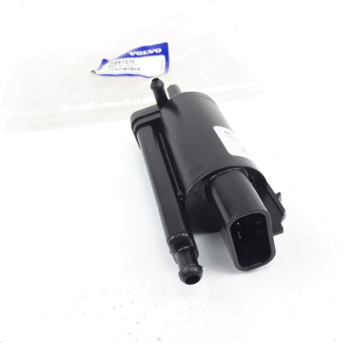Windshield Washer Pump 20887376 For Volvo VNL 300, 430, 610, 660, 670 (Gen 2)