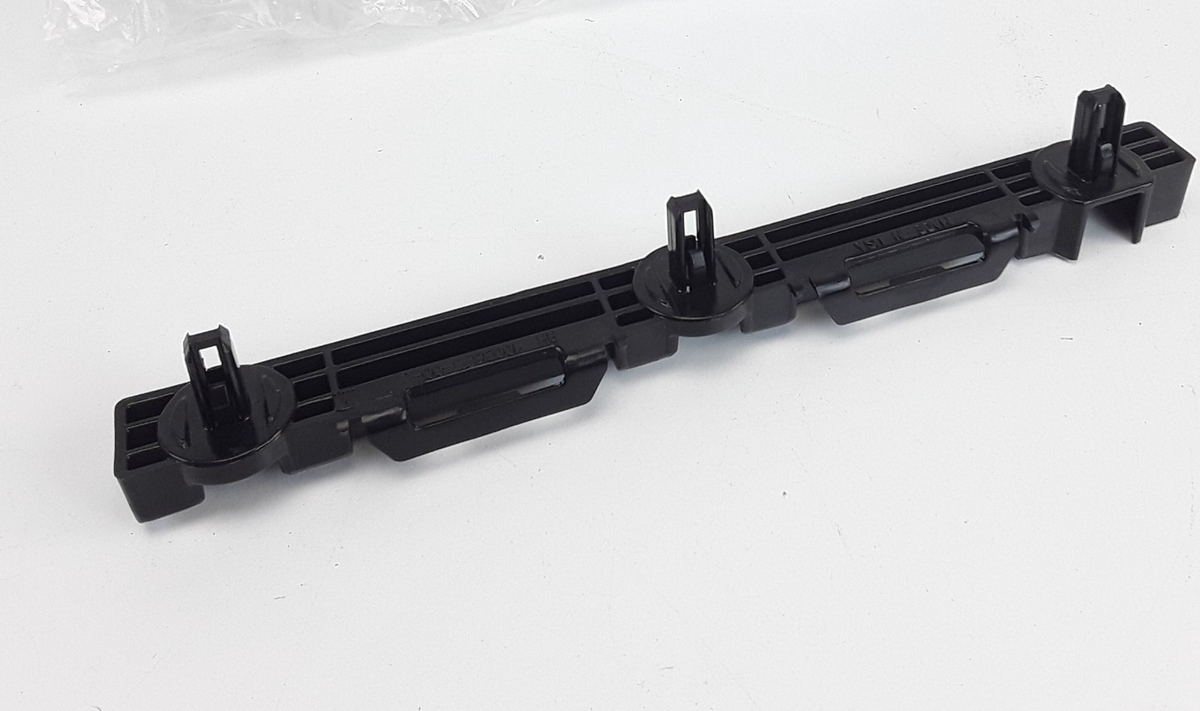 Model S 2012-2021 RH Front Molding Sill Rocker Bracket 1003693-00-C OEM