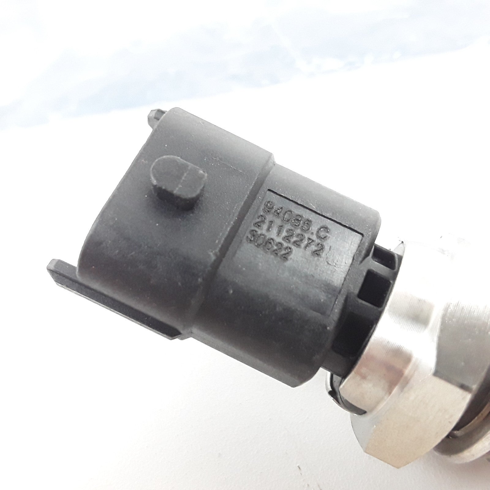 DAF 2112272 Exhaust Gas Temperature (EGT) Sensor Fits Paccar Trucks DAF