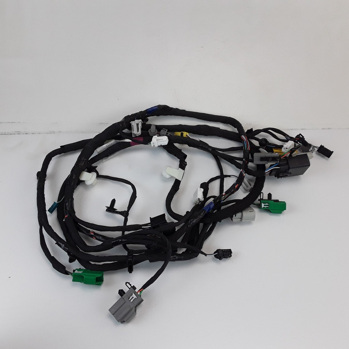 1637637-00-C 7-Seater Left 2nd Row Seat Harness For Tesla Model X 2021-2025 OEM