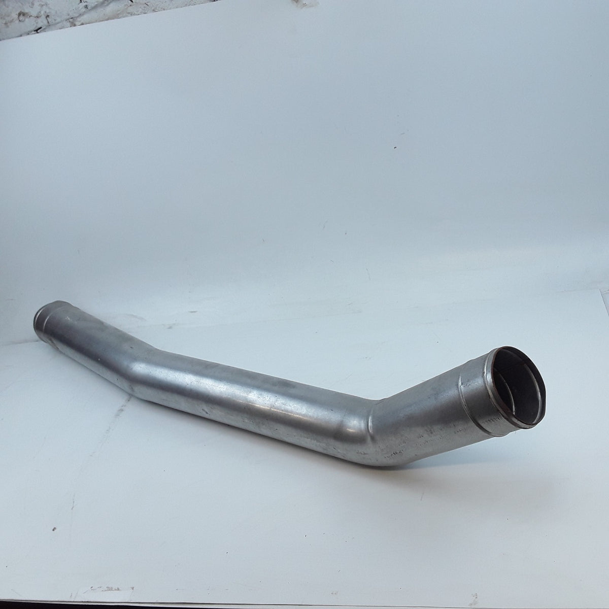 International 1675460C3 Engine Corporation Pipe For International Navistar Truck
