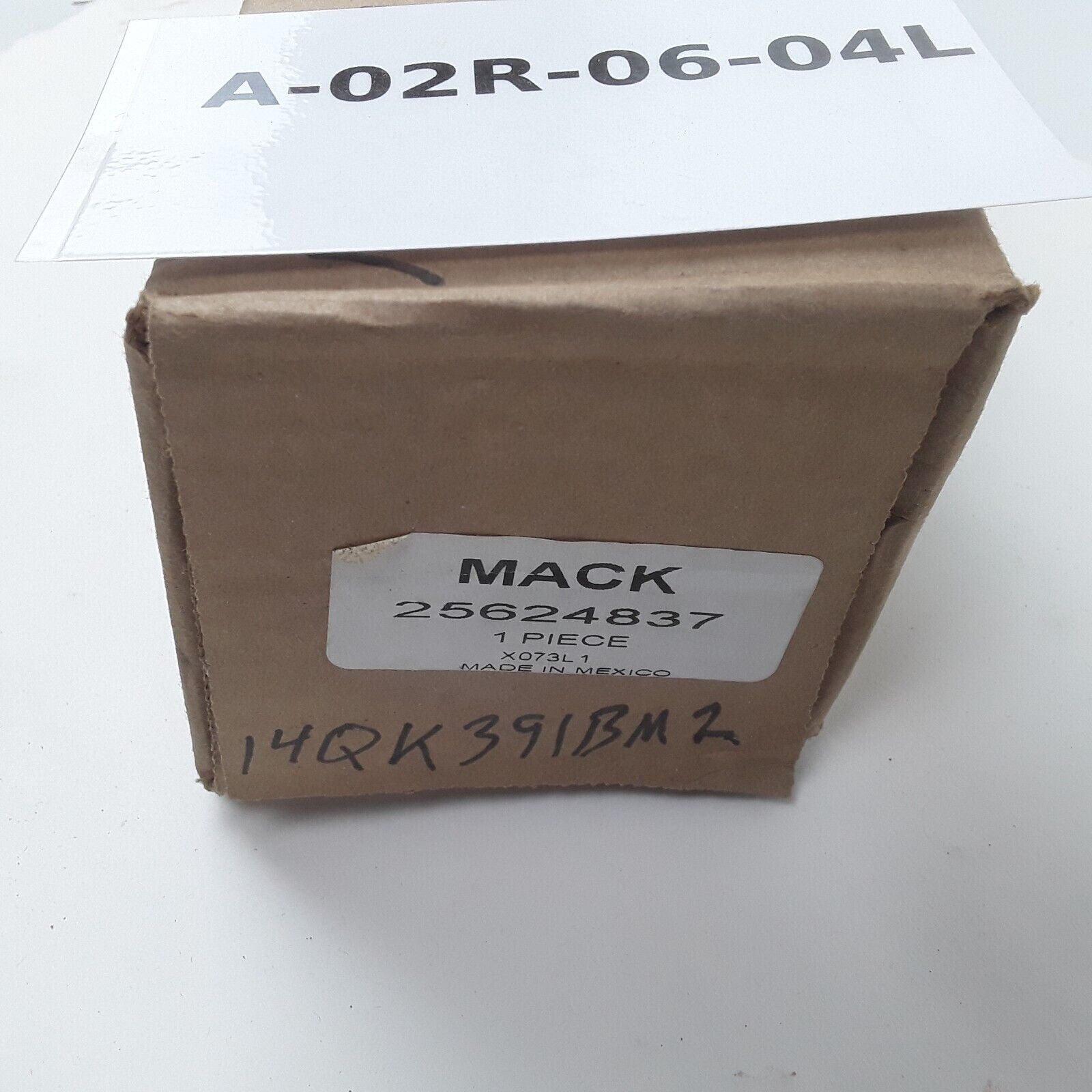 Genuine OEM Mack 25624837 Cab Suspension Shock Absorber For 1989-2007 Mack CH CL