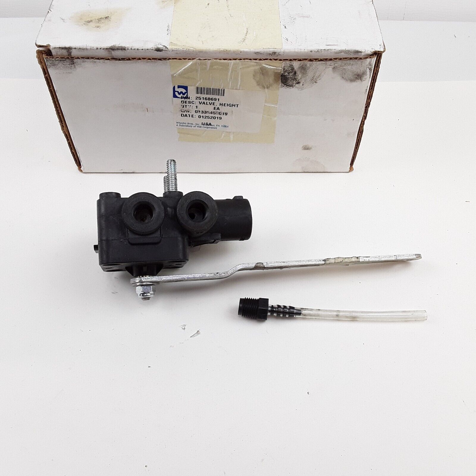 OEM Suspension Ride Height Control Valve for Mack CH612 CH613 MR688P MR688S 1999