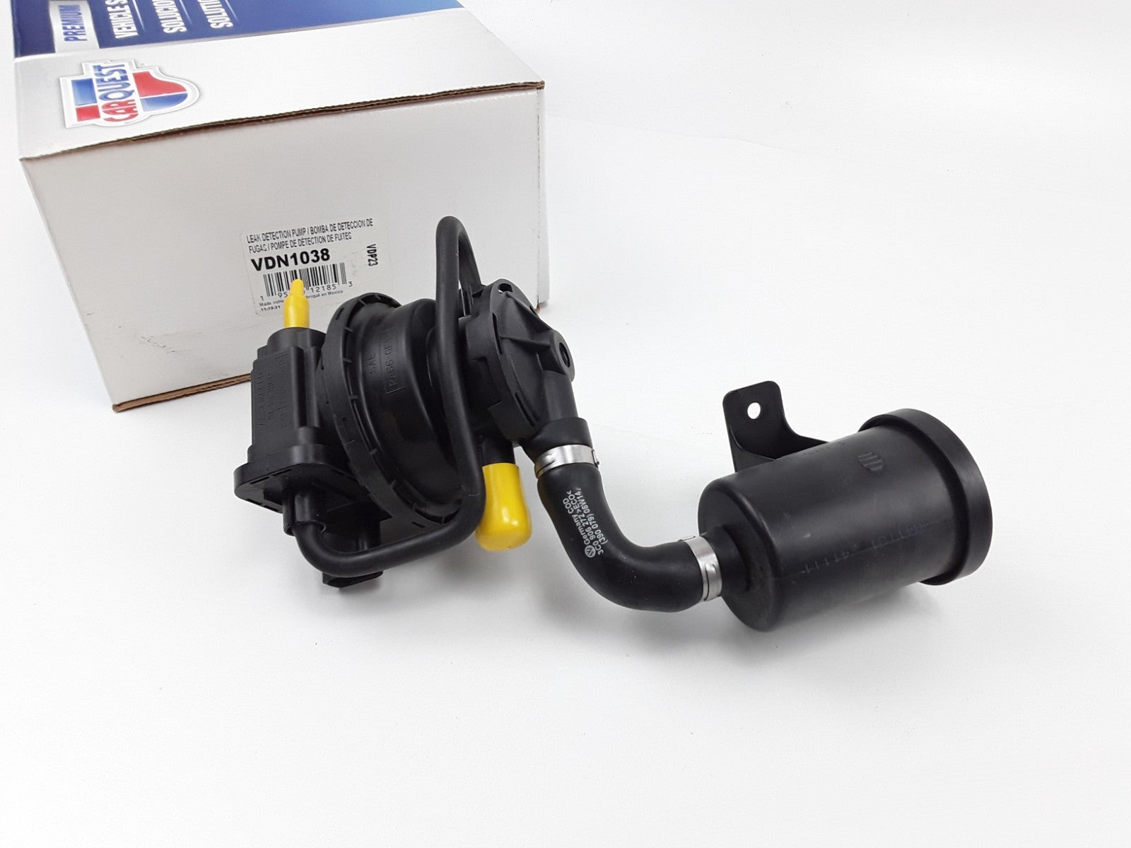 Fuel Vapor Leak Detection Pump For Volkswagen CC Passat Passat CC 2009 2010 2011