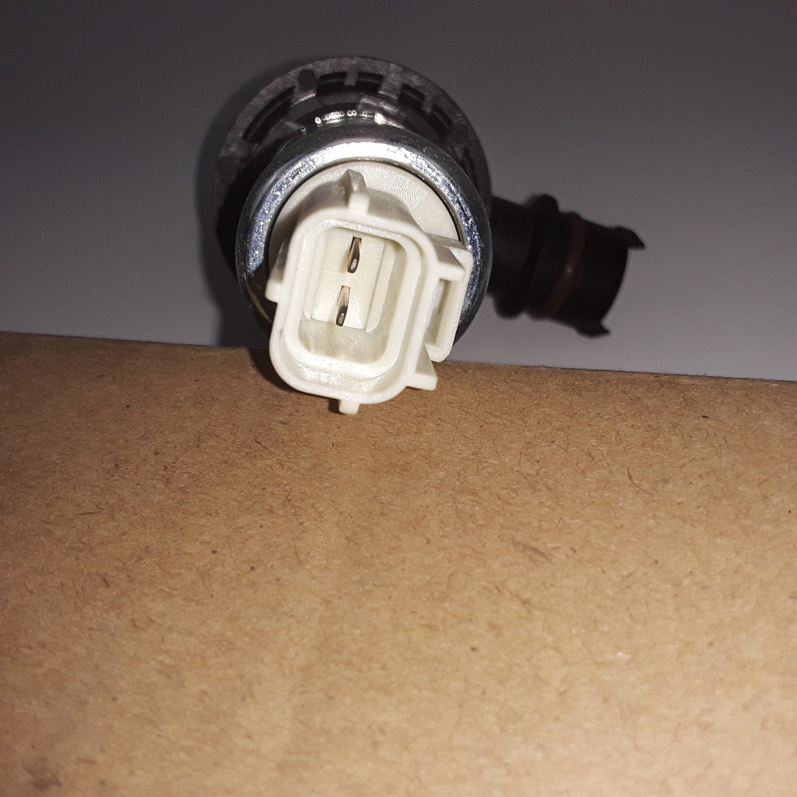 Vapor Canister Vent Solenoid Fits Lincoln Town Car Mercury Sable Ford GT 1997-06