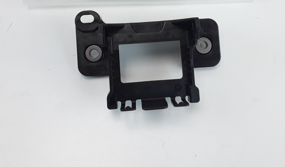 Model X 2015-2021 RH Front Corner Radar Sensor Bracket 1047098-00-D OEM