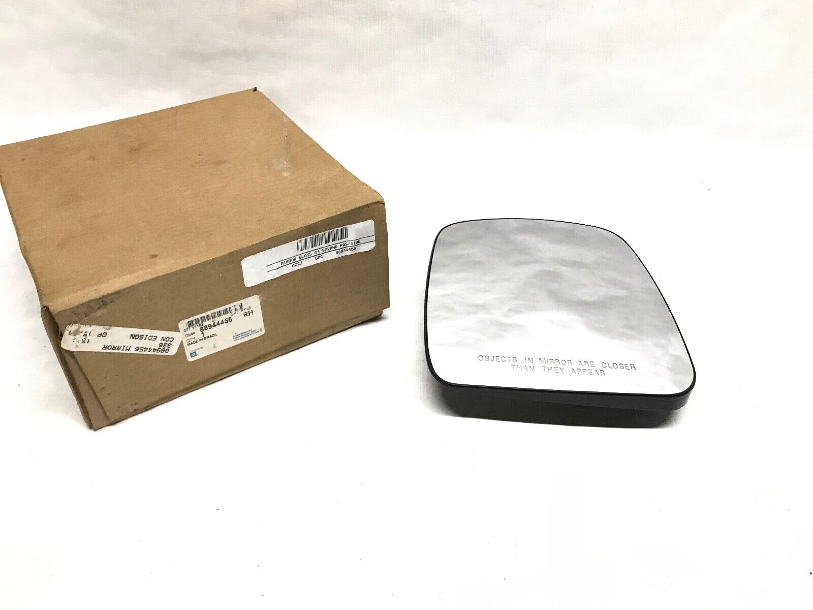 Genuine GM Mirror Glass 88944456 RH for Express 1500 2500 3500 Savana 1500 2500 - HotCarParts