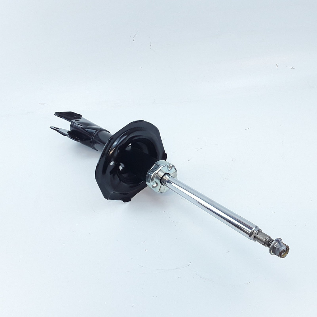 KYB 333258 Front Suspension Strut Fits Toyota Echo 2000 2001 2002 2003 2004 2005