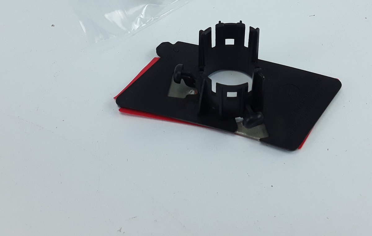 For Tesla Model S 2016-2021 Park Assist Coyote Retainer II S1 1097478-00-C
