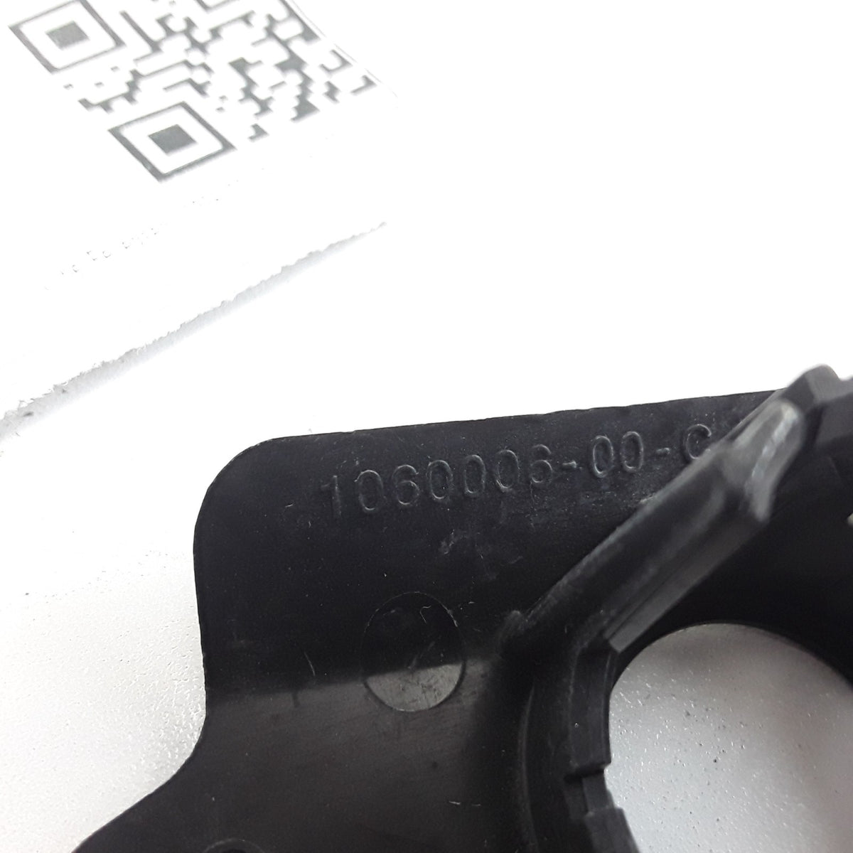 Model S 2016-2021 Rear Park Assist Sensor Retainer 1060006-00-C OEM
