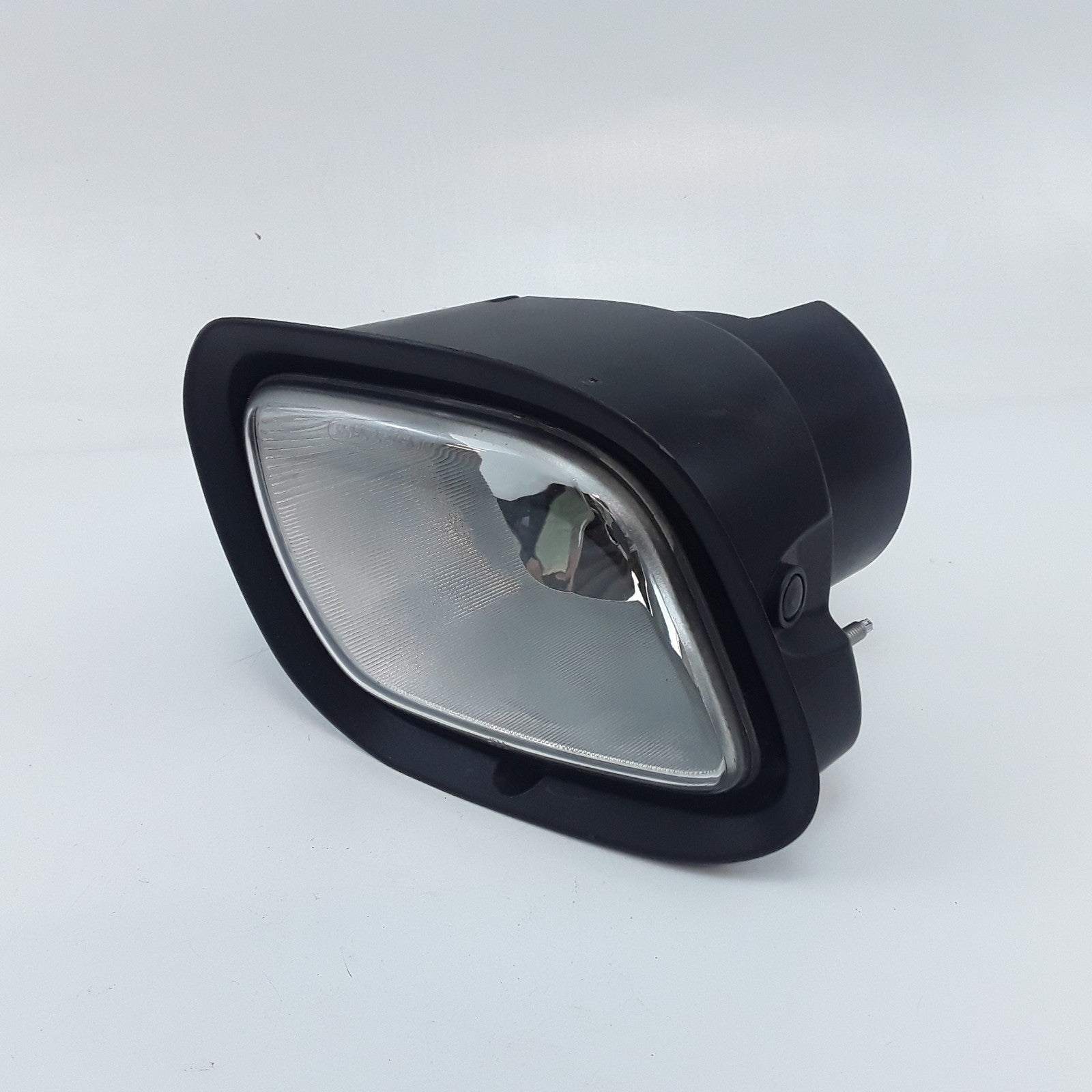 Right Fog Light Fits Freightliner Cascadia (2008 2009 2010 2011 2012 2013-2017)