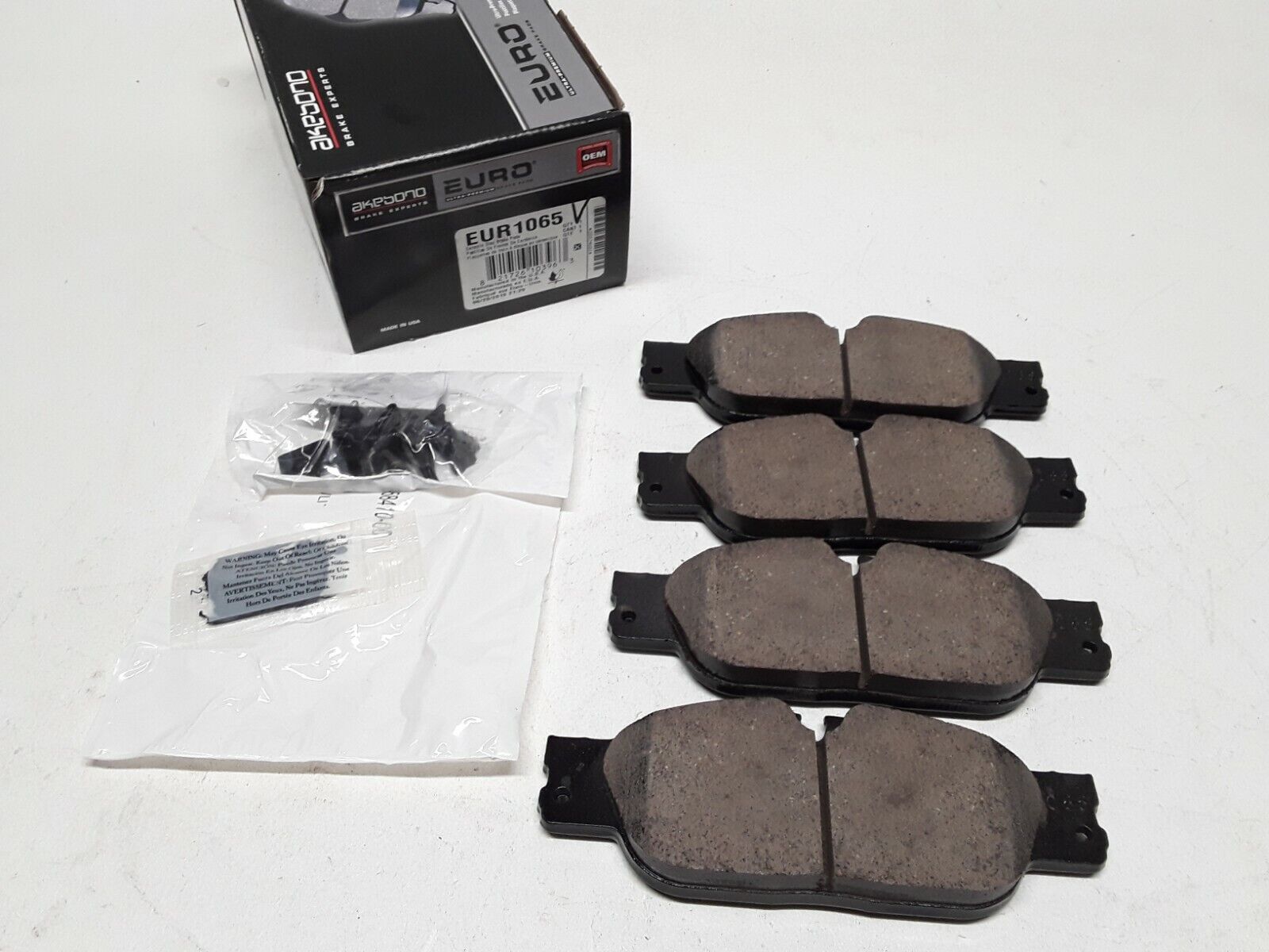 Disc Brake Pad Set-Base Front Akebono EUR1065 For Jaguar S-Type,Vanden Plas - HotCarParts