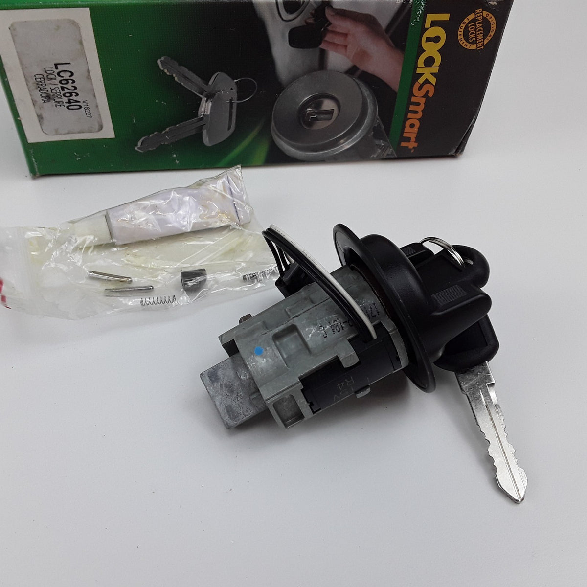 Ignition Lock Cylinder Fits Chevrolet Oldsmobile Pontiac Buick (1997 1998 1999)