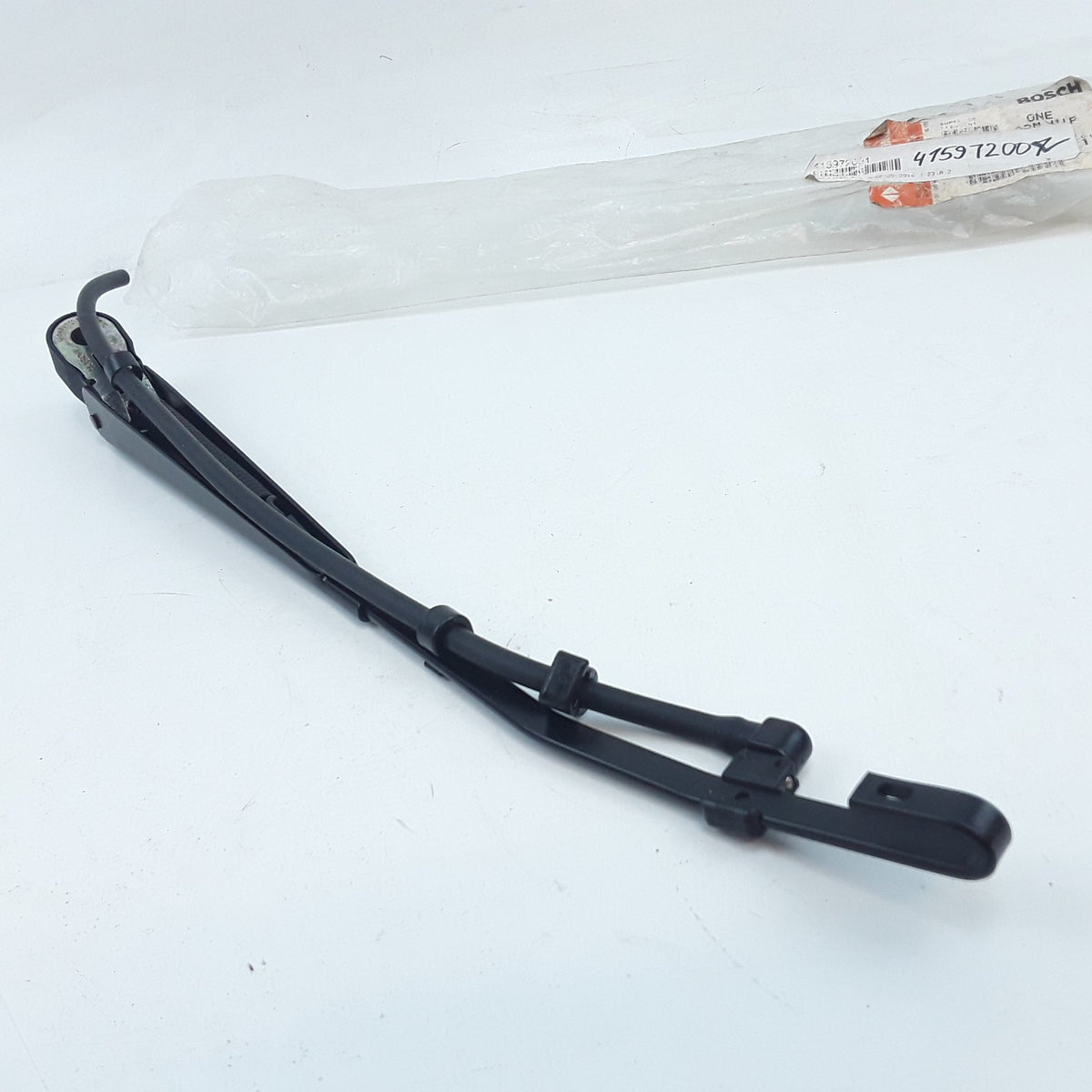 International 415972001 Wiper Arm Assembly Fits International Navistar Trucks
