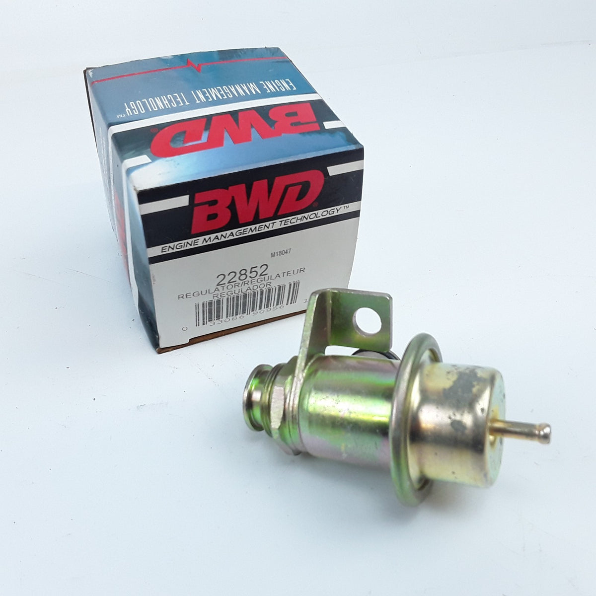 Fuel Pressure Regulator Fits Buick Chevrolet Pontiac Oldsmobile (1993 1994-1999)