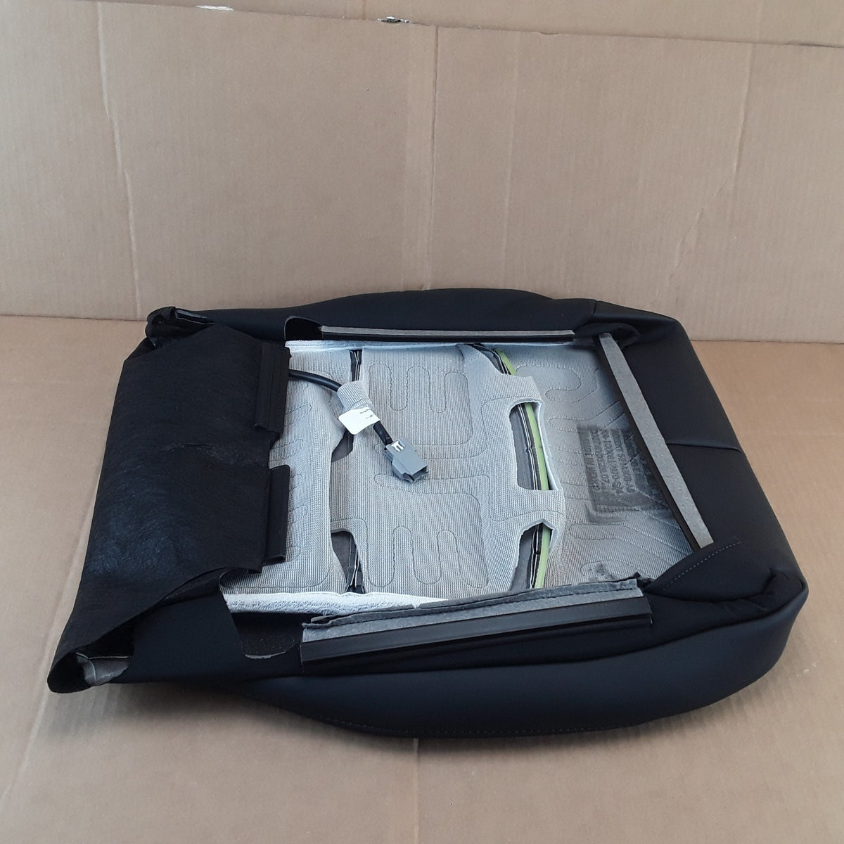 NEW OEM 17-23 Tesla Model 3 Front Left Seat Cushion Bottom Black 1452871-01-F
