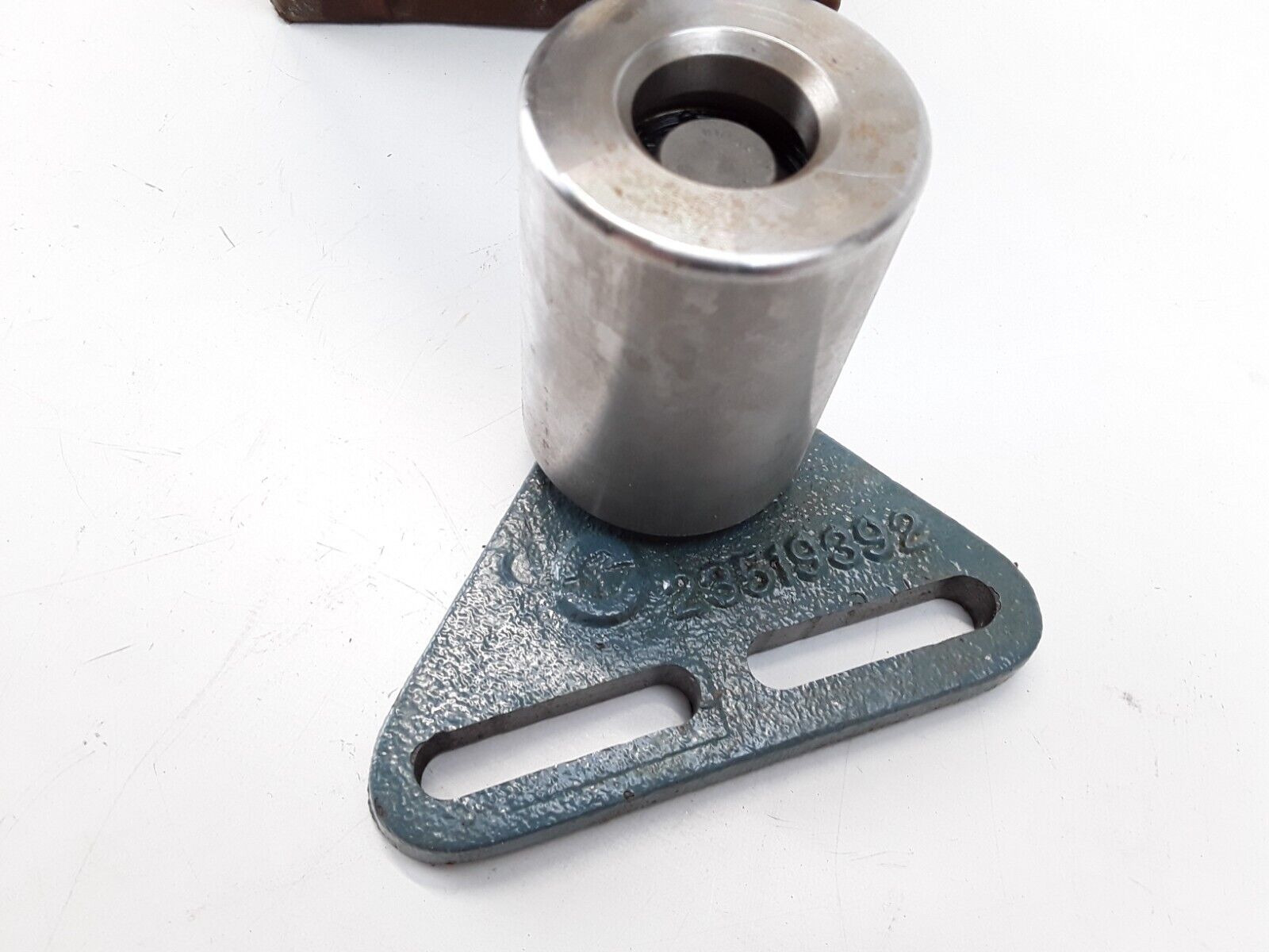 Genuine Detroit Diesel Snubber Assembly 23519393 2359392 NOS Fast Free Shipping - HotCarParts