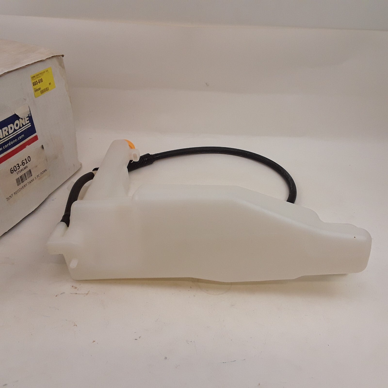 603-610 Front Engine Coolant Reservoir Fits Nissan Pathfinder (1999-2000)