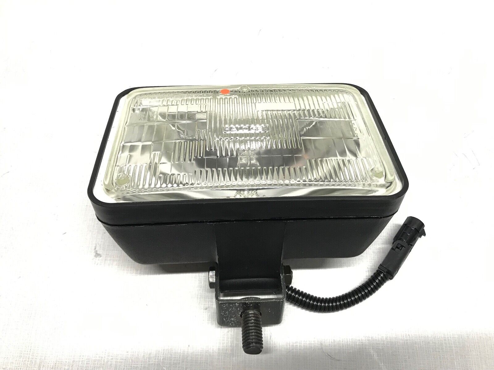 A187519 CNH Genuine OEM Light Assy. - HotCarParts