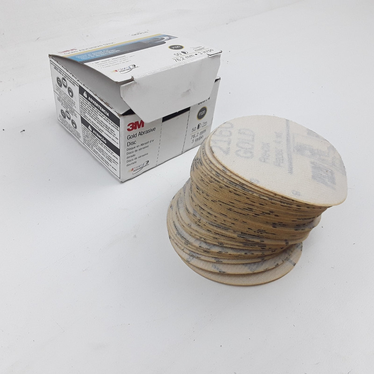 3M 00914 Hookit Gold Abrasive Disc P320 3 in 72,5mm 50 Discs Per Carton