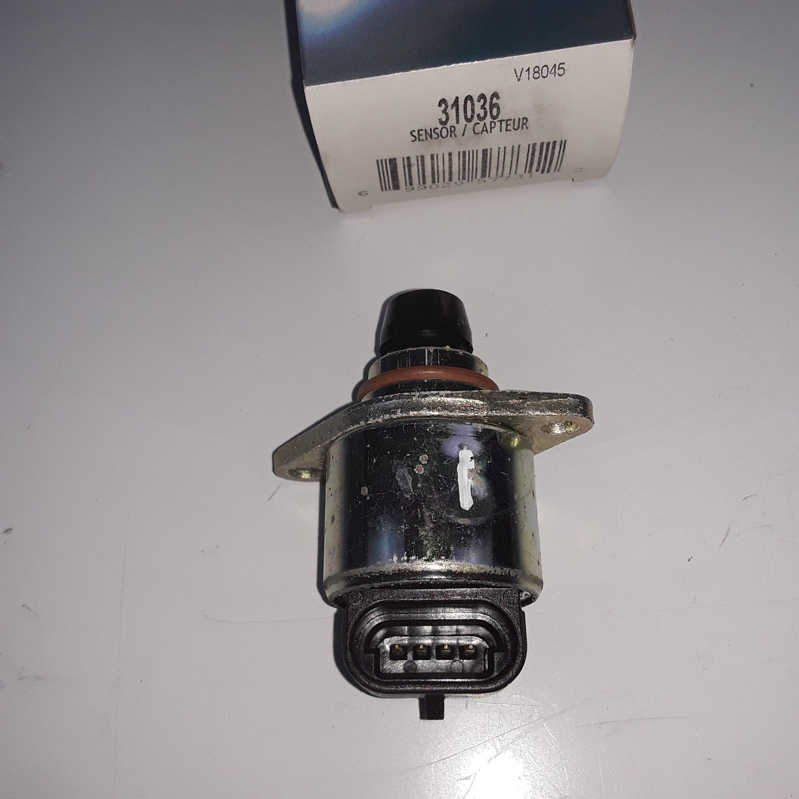 Fuel Injection Idle Air Control Valve Fit Cadillac Escalade EXT 02 Pontiac GT 04