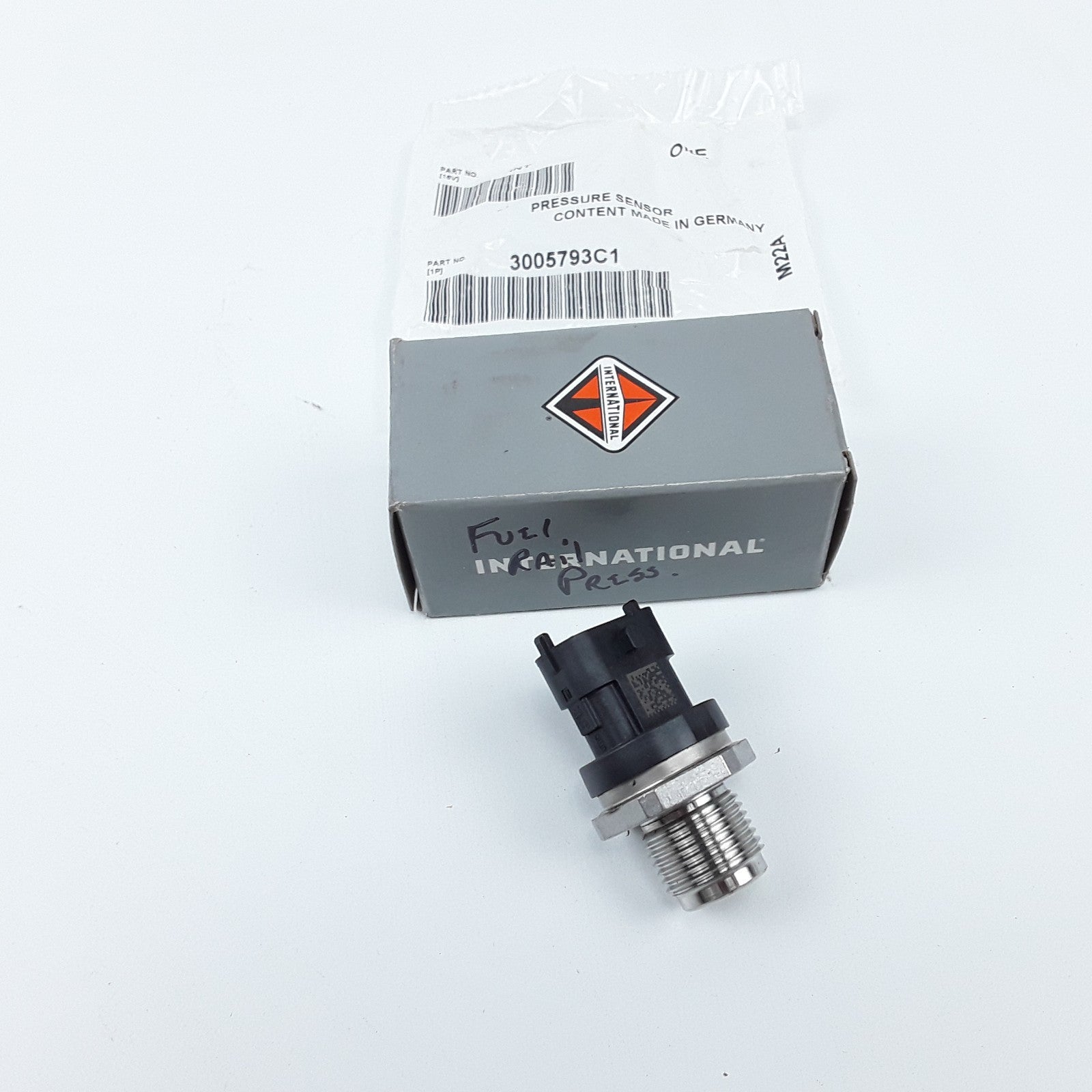 Genuine International 3005793C1 Fuel Injection Pressure Sensor Navistar Trucks