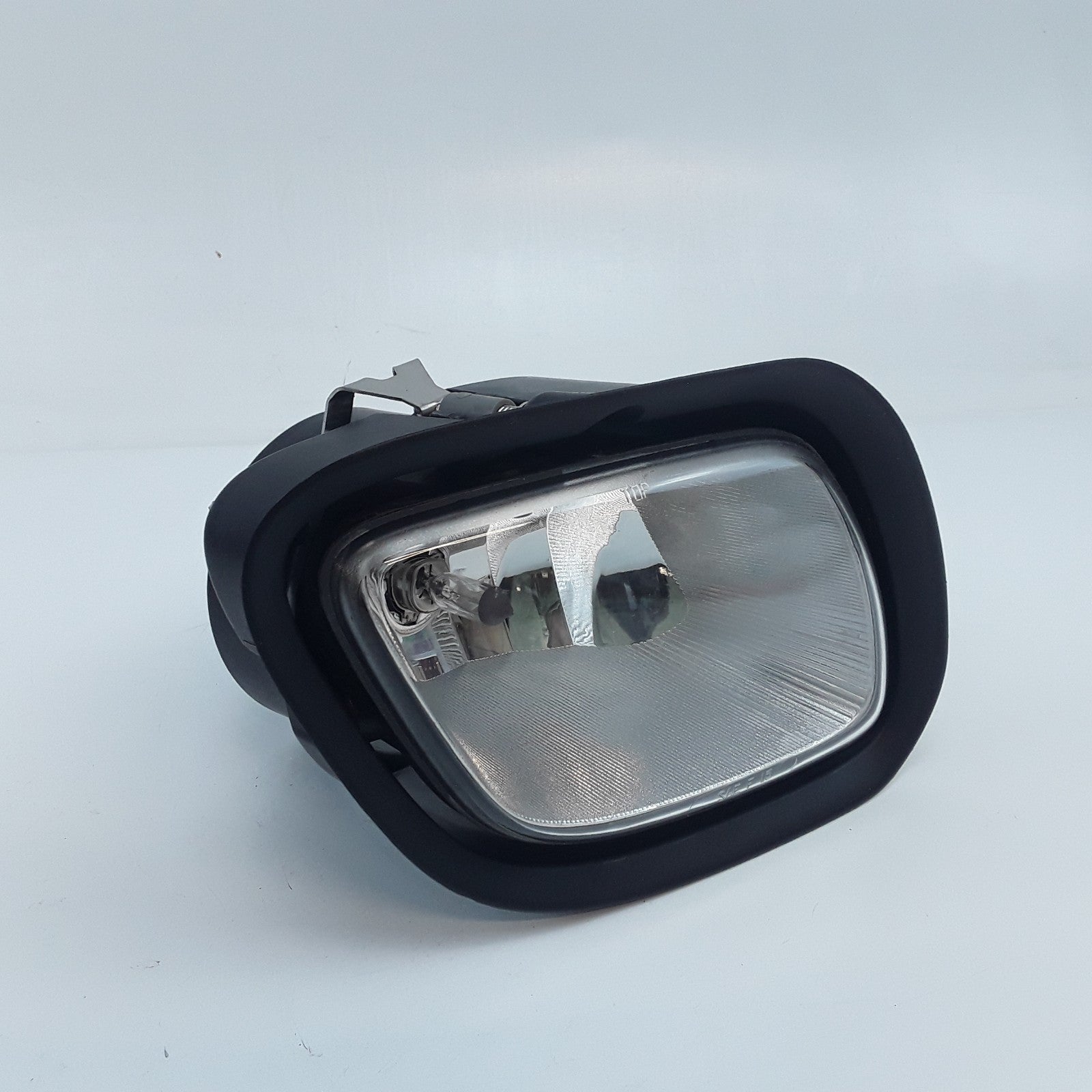 Right Fog Light Fits Freightliner Cascadia (2008 2009 2010 2011 2012 2013-2017)