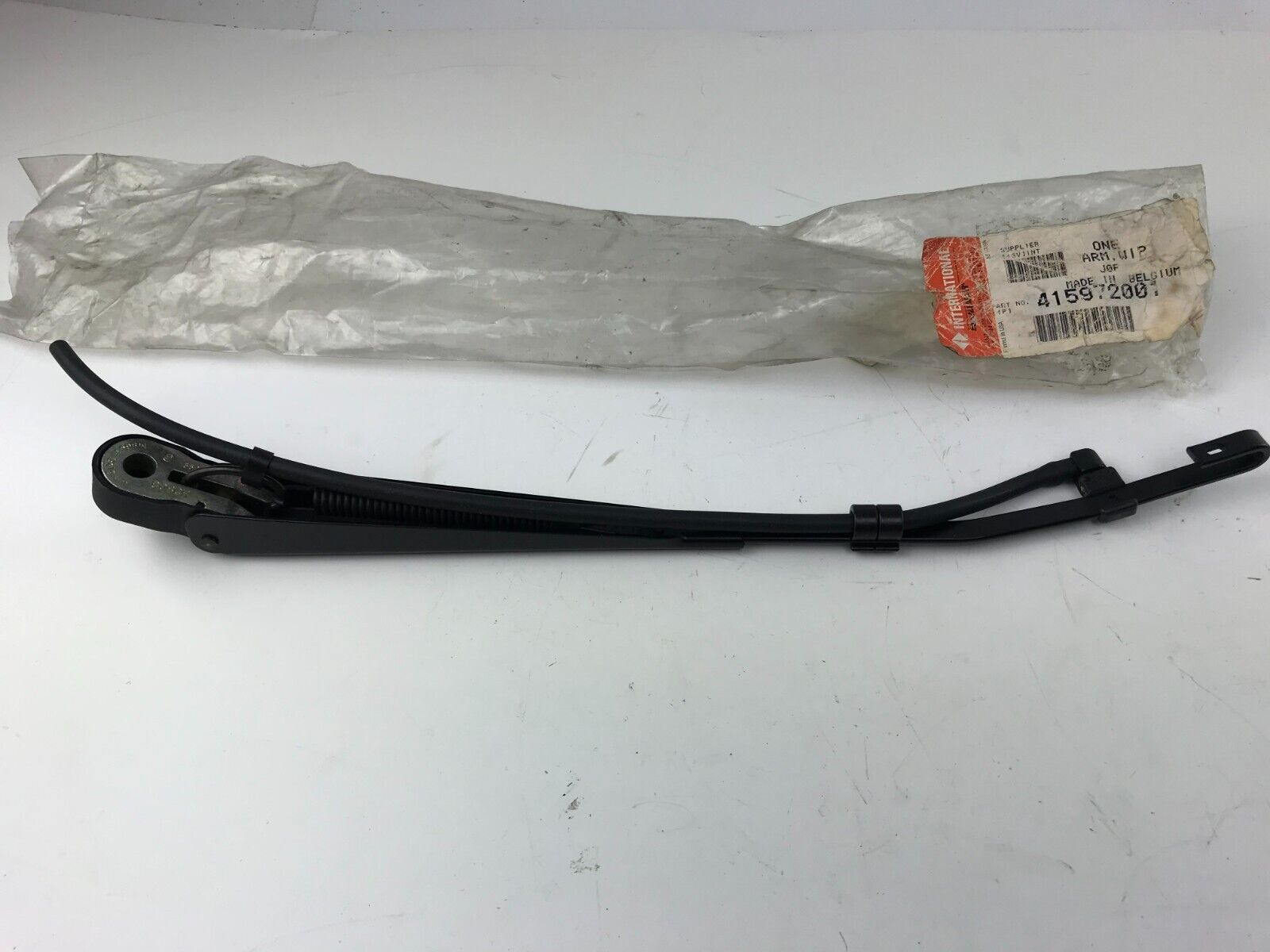 GENUINE INTERNATIONAL 415972001 WIPER ARM 27126 553 FAST SHIPPING - HotCarParts