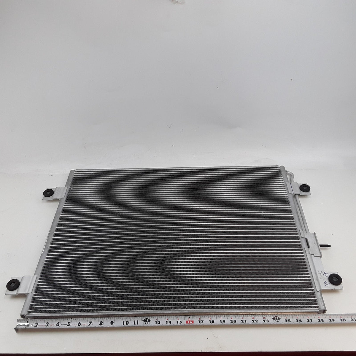 Genuine A2272462000 A/C Condenser Fits Freightliner M2 106 2014 2015 2016 2017