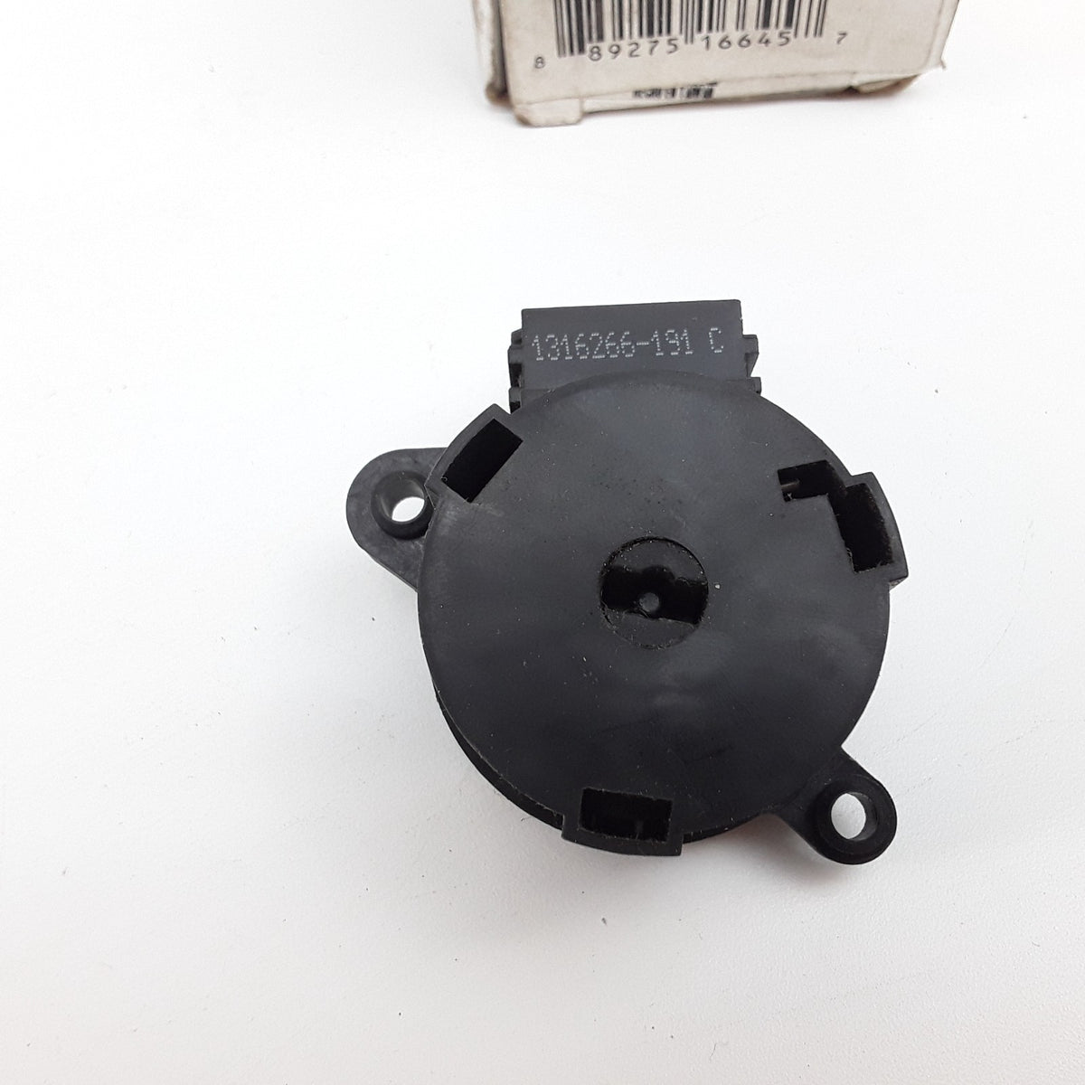Ignition Starter Switch Fits Saturn Chevrolet Pontiac (1995 1996 1997 1998-2007)