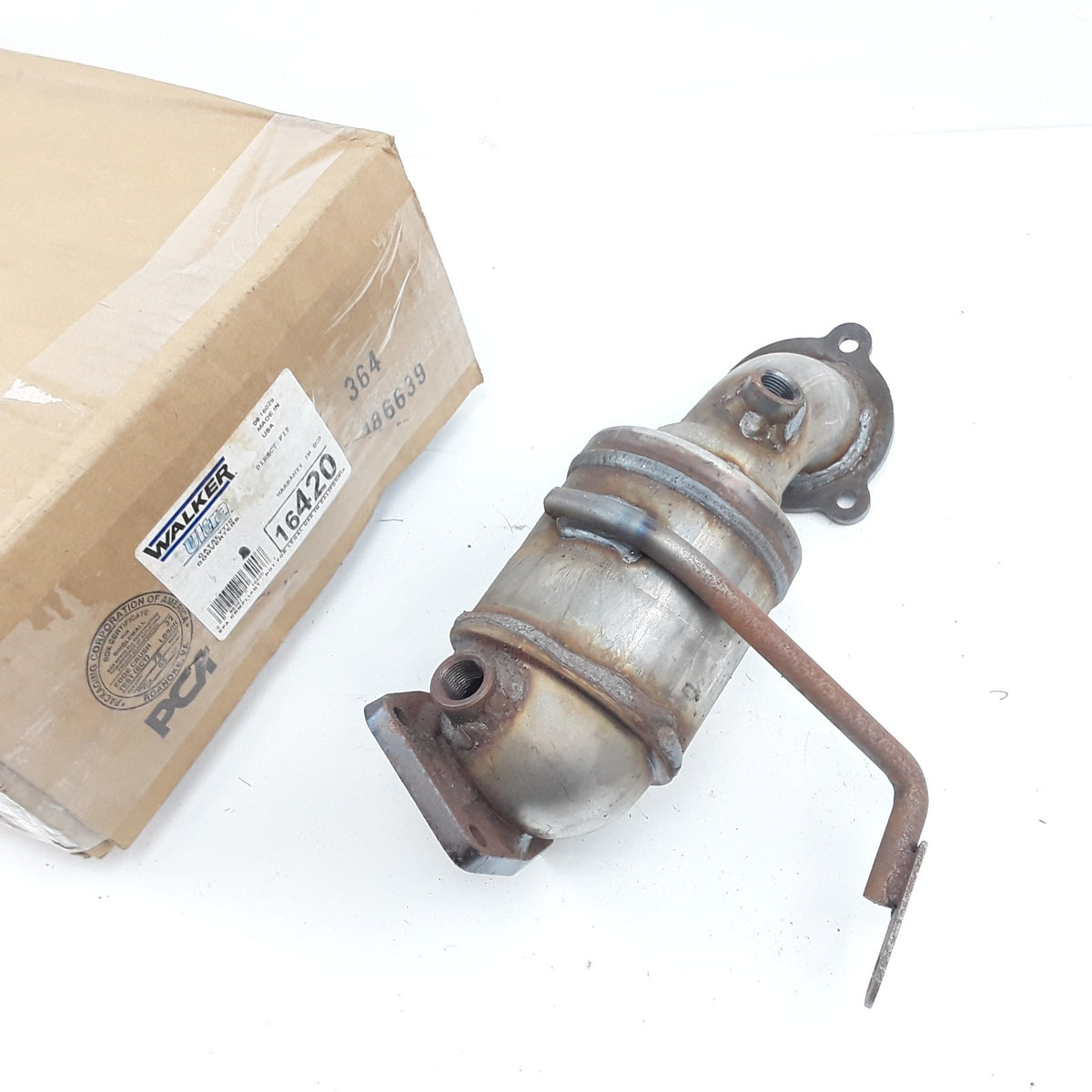 Catalytic Converter For Volvo V40 S40 2000 2001 2002 2003 2004 1.9L
