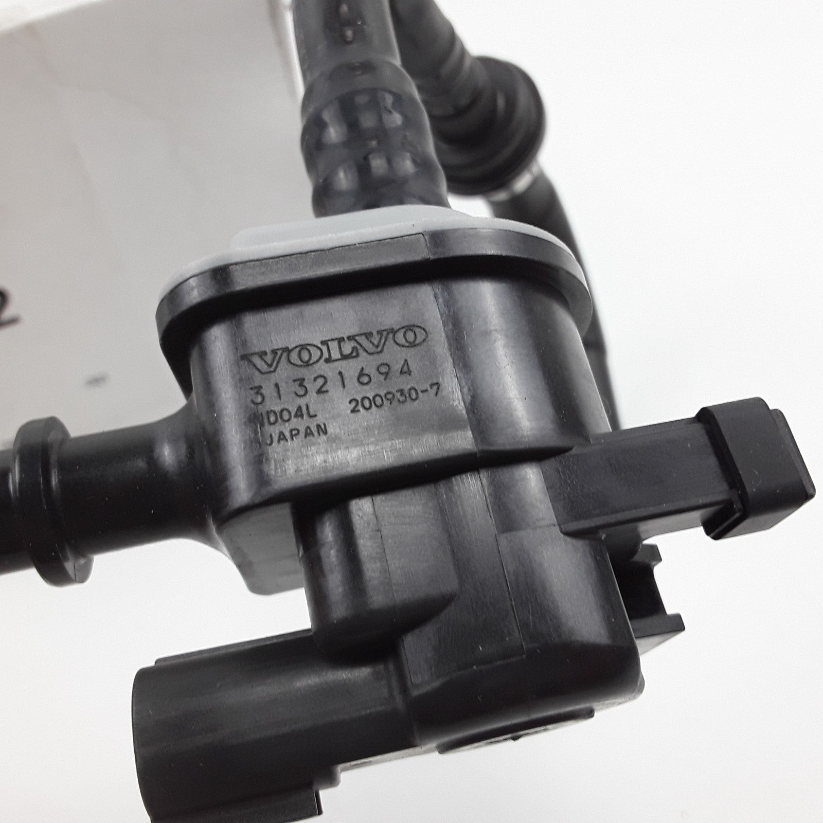 Canister Purge Valve For Volvo V60 Cross Country XC70 S60 S80 V60 XC60 2013-2016