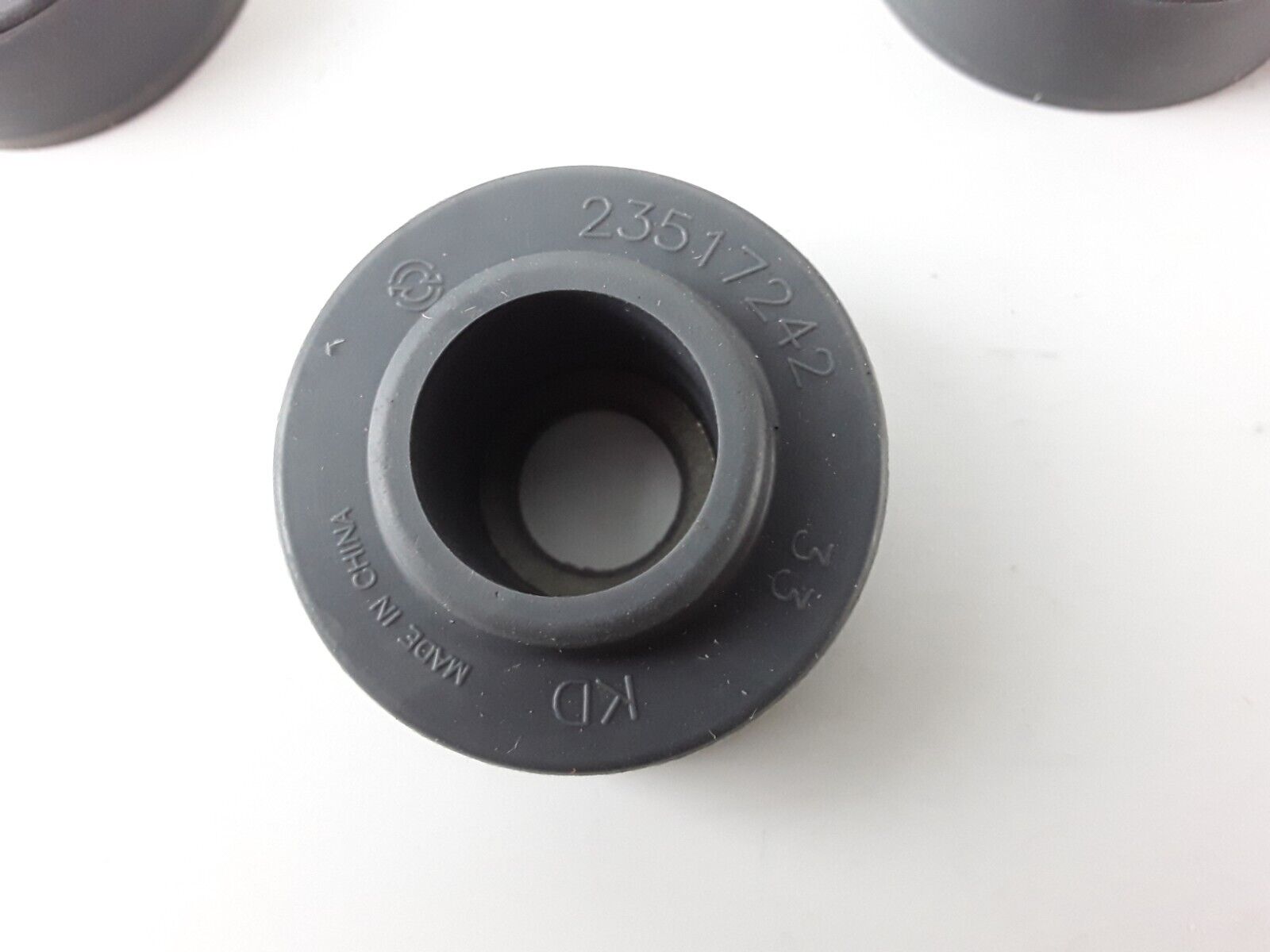 Genuine 10PCS Oil Pan Isolator Detroit Diesel S60 12.7L Engine NEW p/n 23517242 - HotCarParts