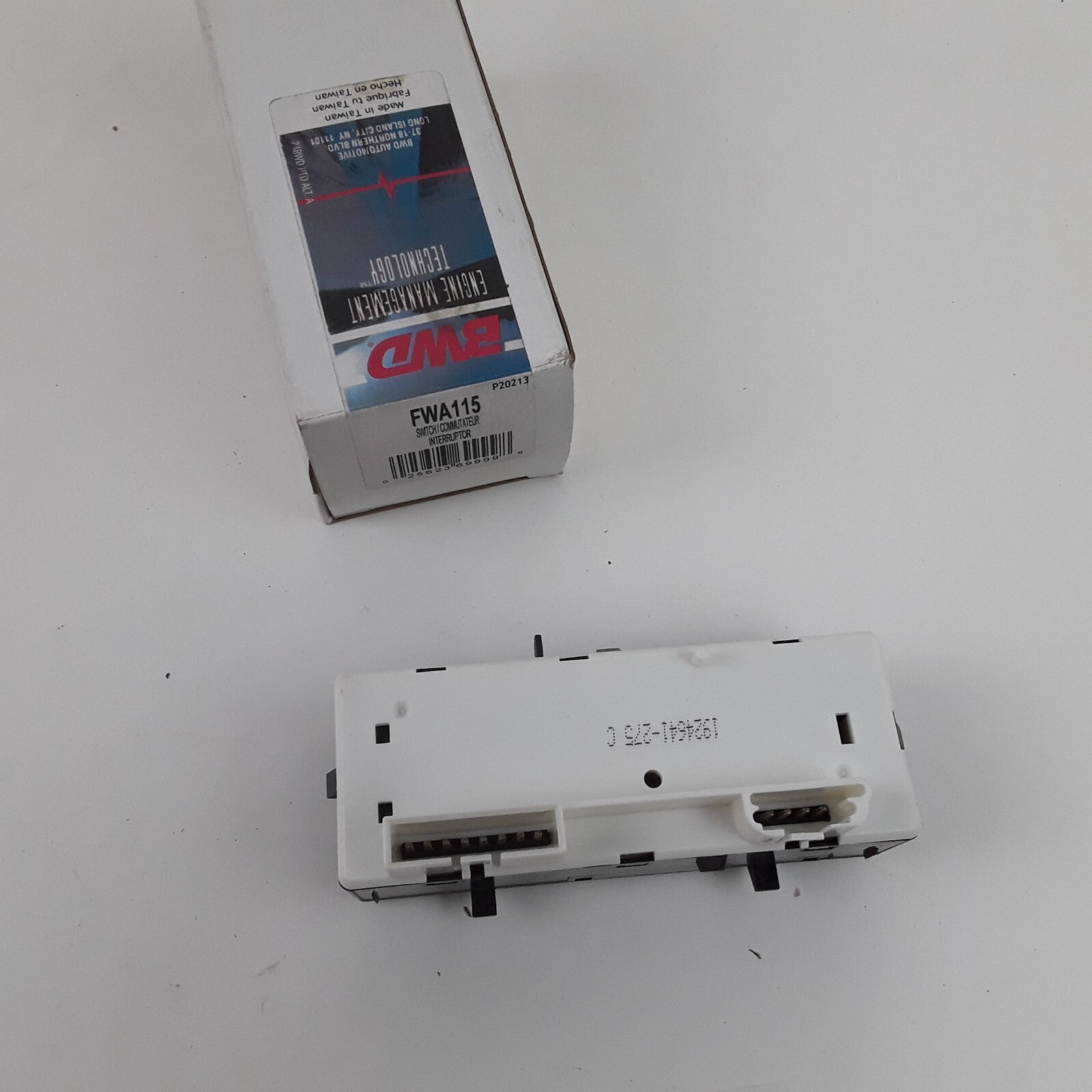 Four Wheel Drive Actuator Switch Fits Chevrolet Tahoe 2001-02 GMC Yukon 1998-99