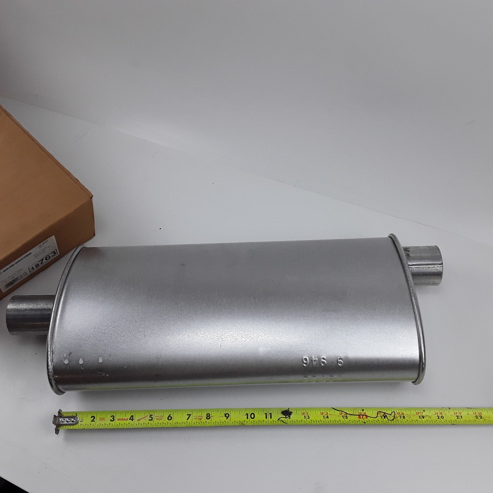 Walker Sound Solution 18763 Universal Muffler 19 ,24 1/4 ,2 1/4 ,4 1/4 X 8 13/16
