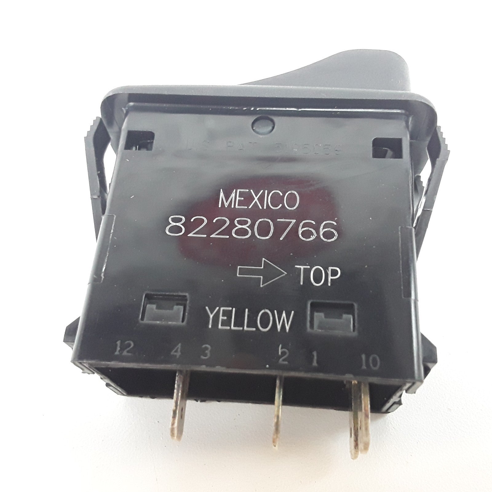 Volvo 82280766 Diff Lock Dash Dashboard Center Console Switch Fits Mack GU813