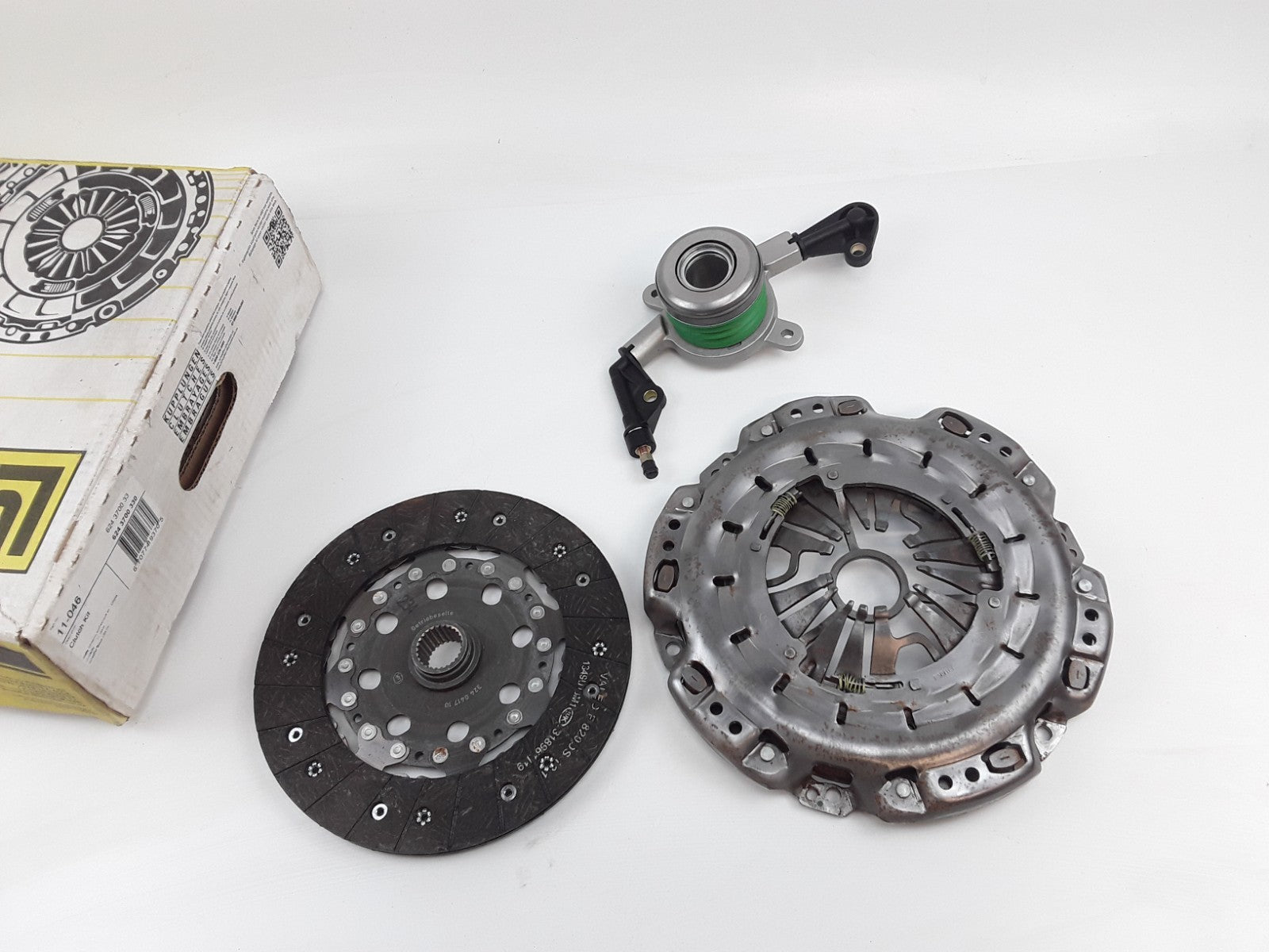 Clutch Kit : Disc, Pressure Plate, Slave Cylinder Fits Mercedes-Benz, 3.0L, 3.5L