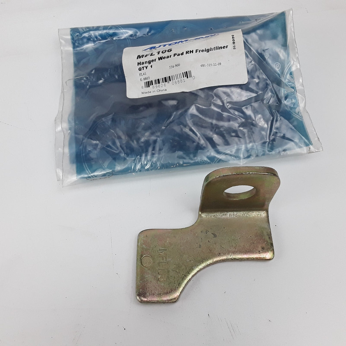 Automann MFL106 Right Air Suspension Hanger Wear Pad For Freightliner Trucks