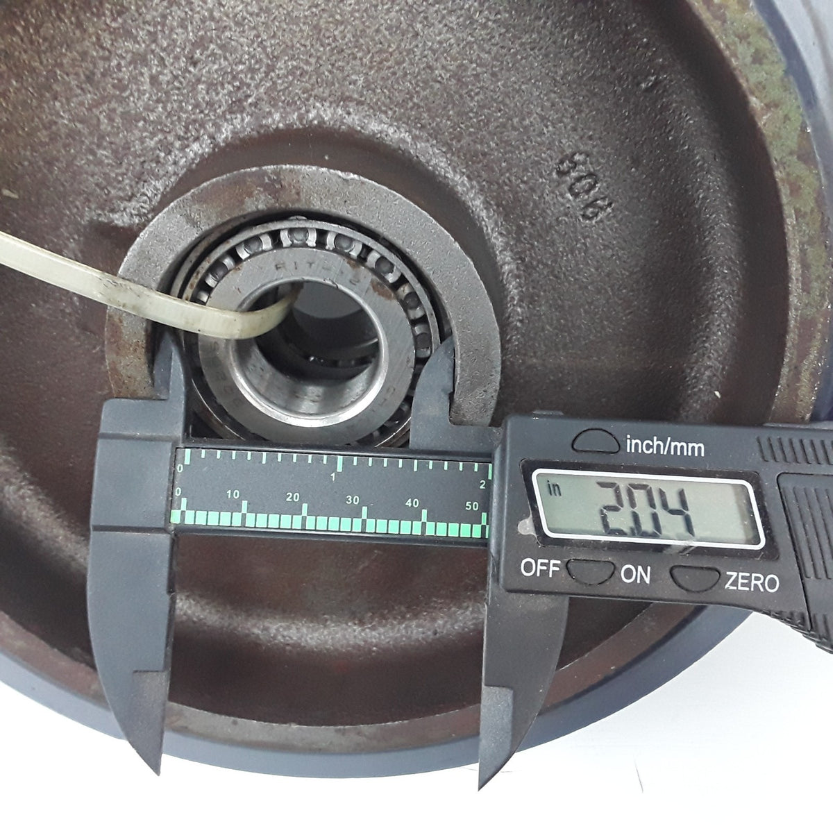 8" x 2-1/2" Industrial Polyurethane Wheel 1" Bore Cast Iron Hub Bearing