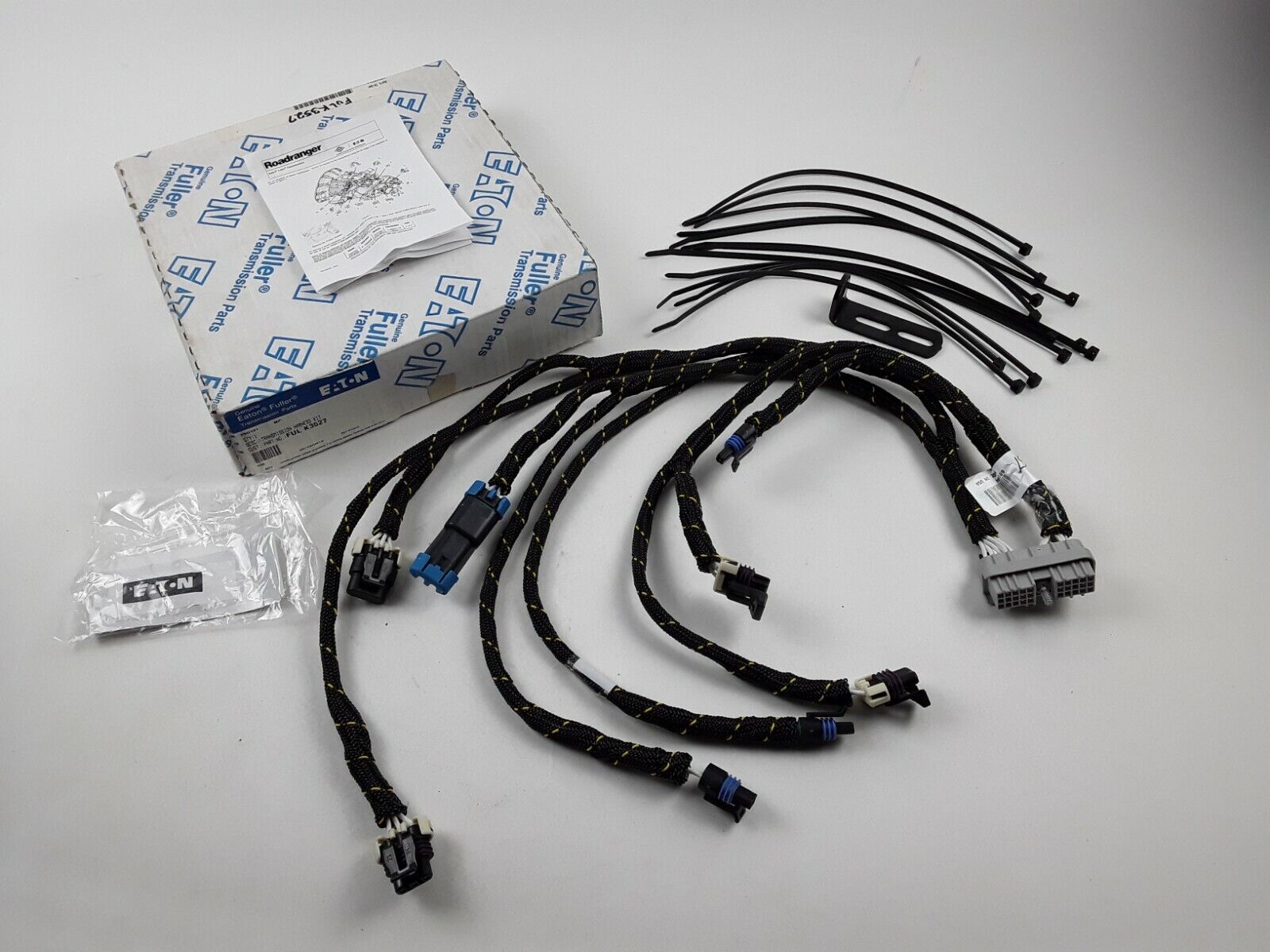 Eaton Fuller FUL 3527 Kit,Transmission Wiring Harness p/n 85105835,85131775,3527 - HotCarParts