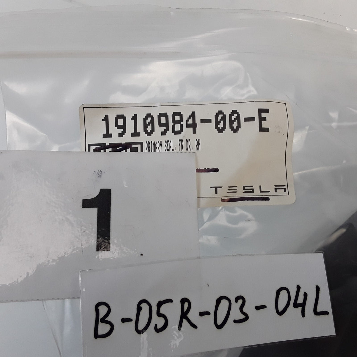 1910984-00-E Right Hand Front Door Primary Seal For Tesla Model 3 Genuine OEM
