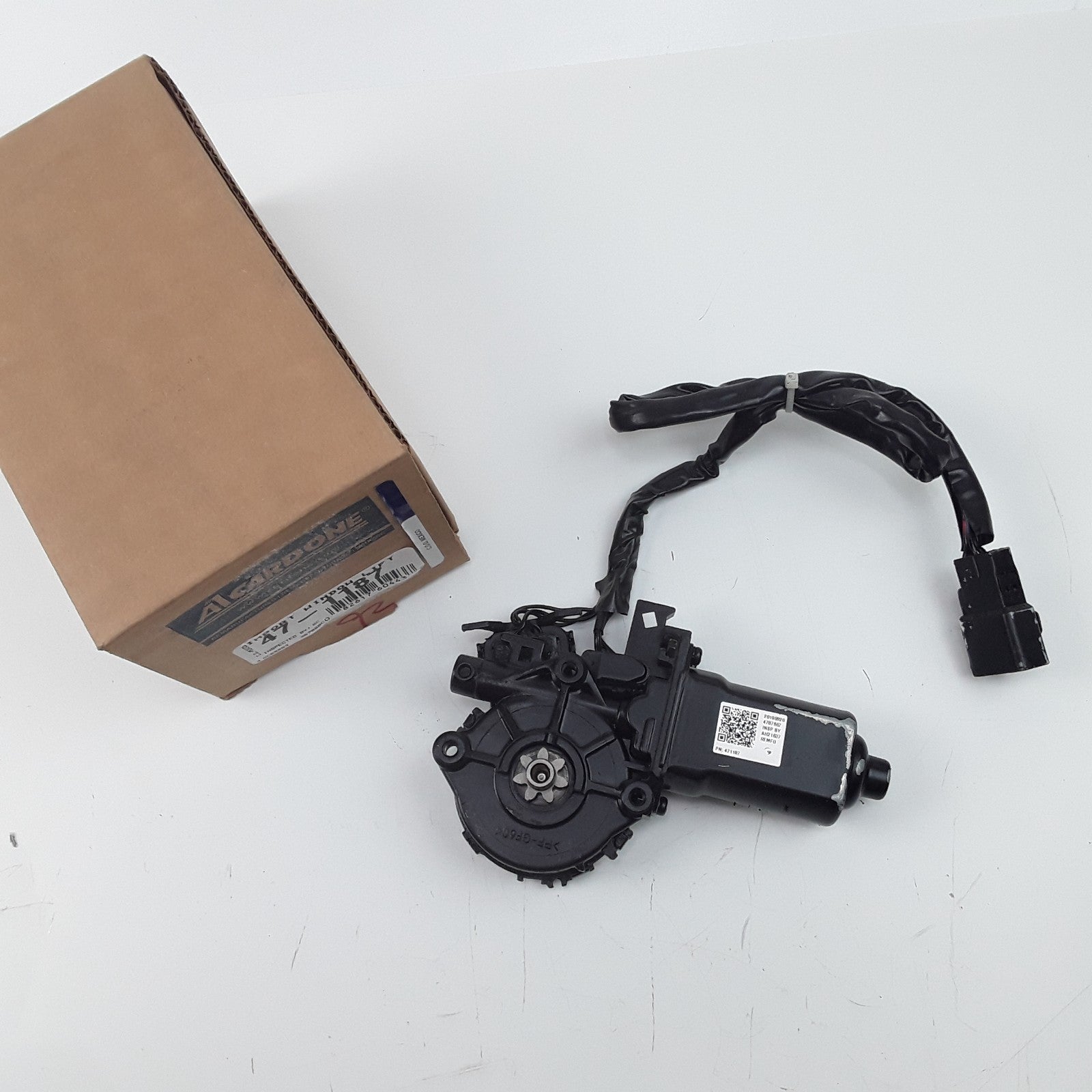 Cardone 47-1187 Front Left Power Window Motor Fits Lexus RX300 (1999 2000-2003)
