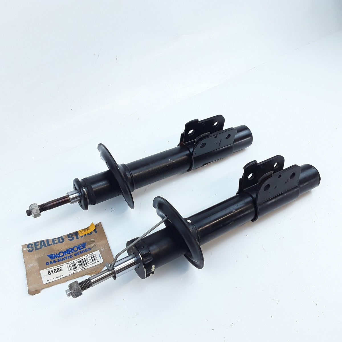 Set of 2 Rear Suspension Strut Fits Pontiac Oldsmobile Chevrolet 1998-2005
